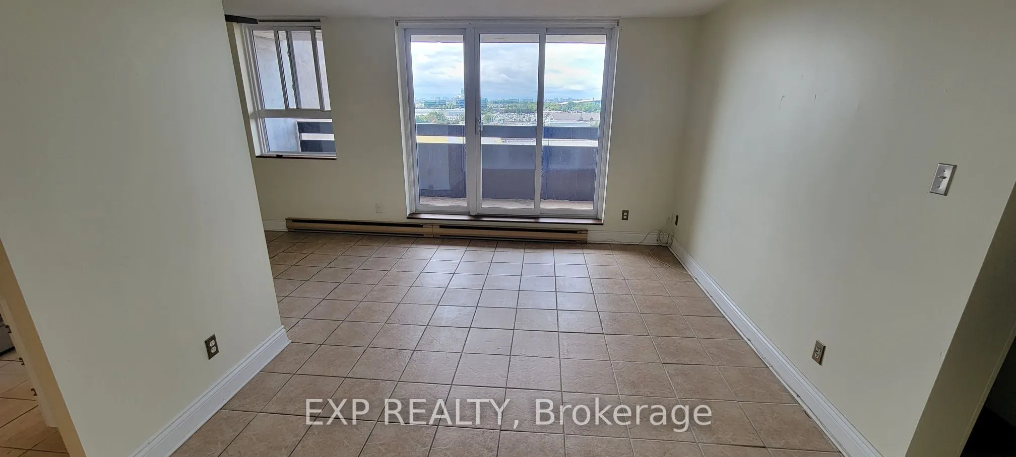 2000 Jasmine Crescent, #1214