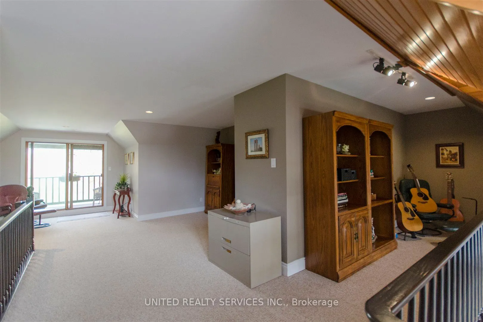 1777 HIGHBURY Avenue N, #9