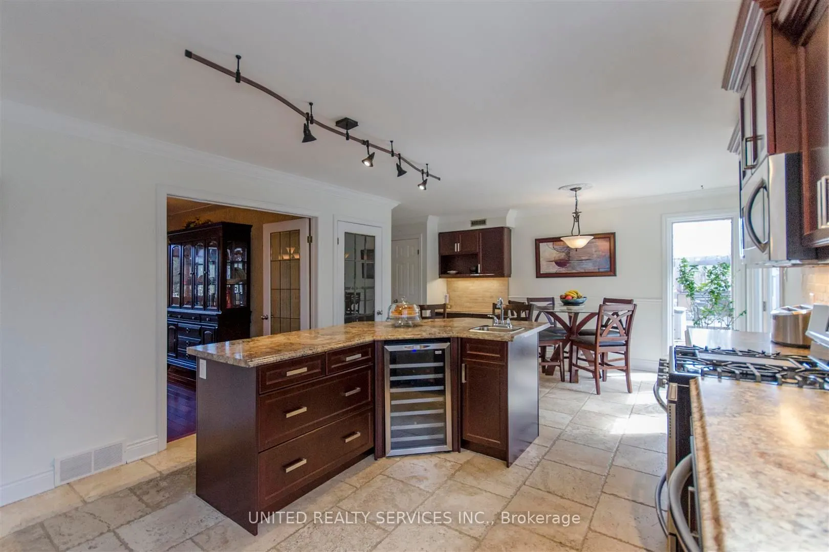 1777 HIGHBURY Avenue N, #9
