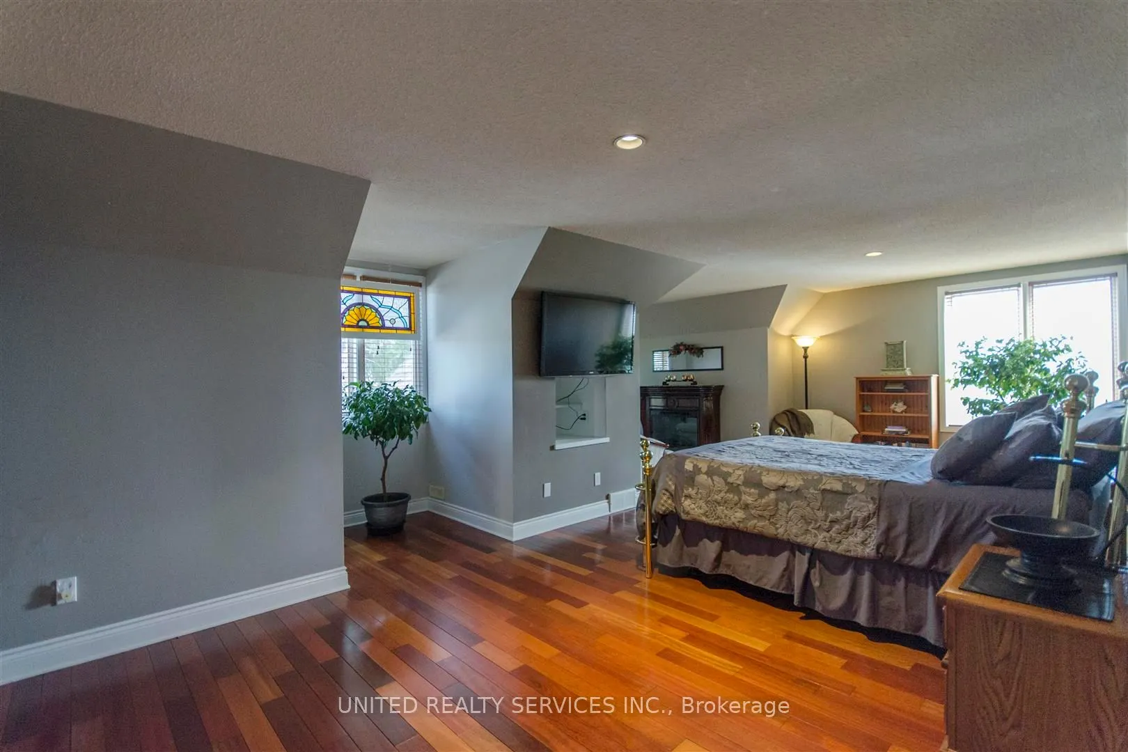 1777 HIGHBURY Avenue N, #9