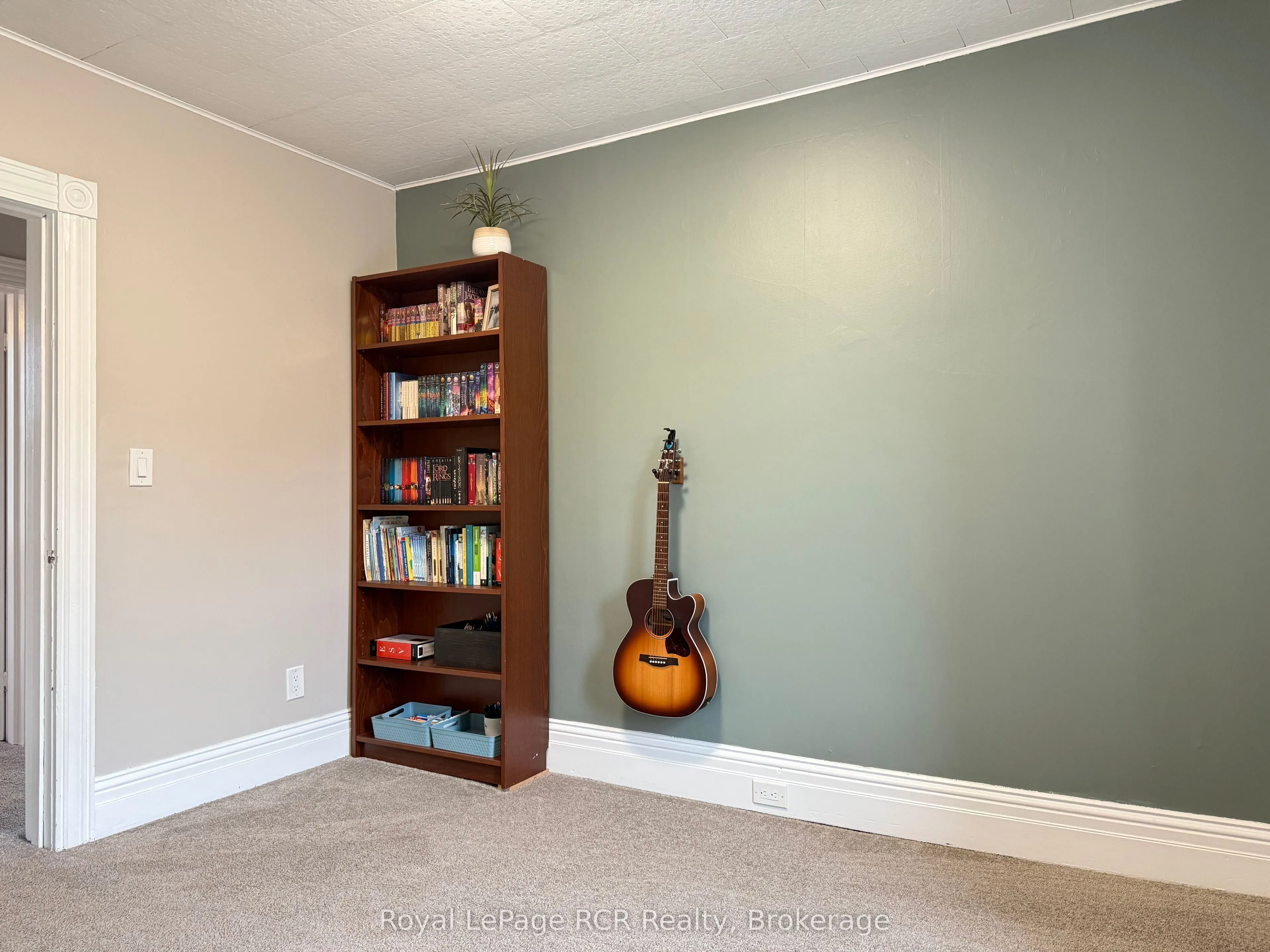 312 18th Street W