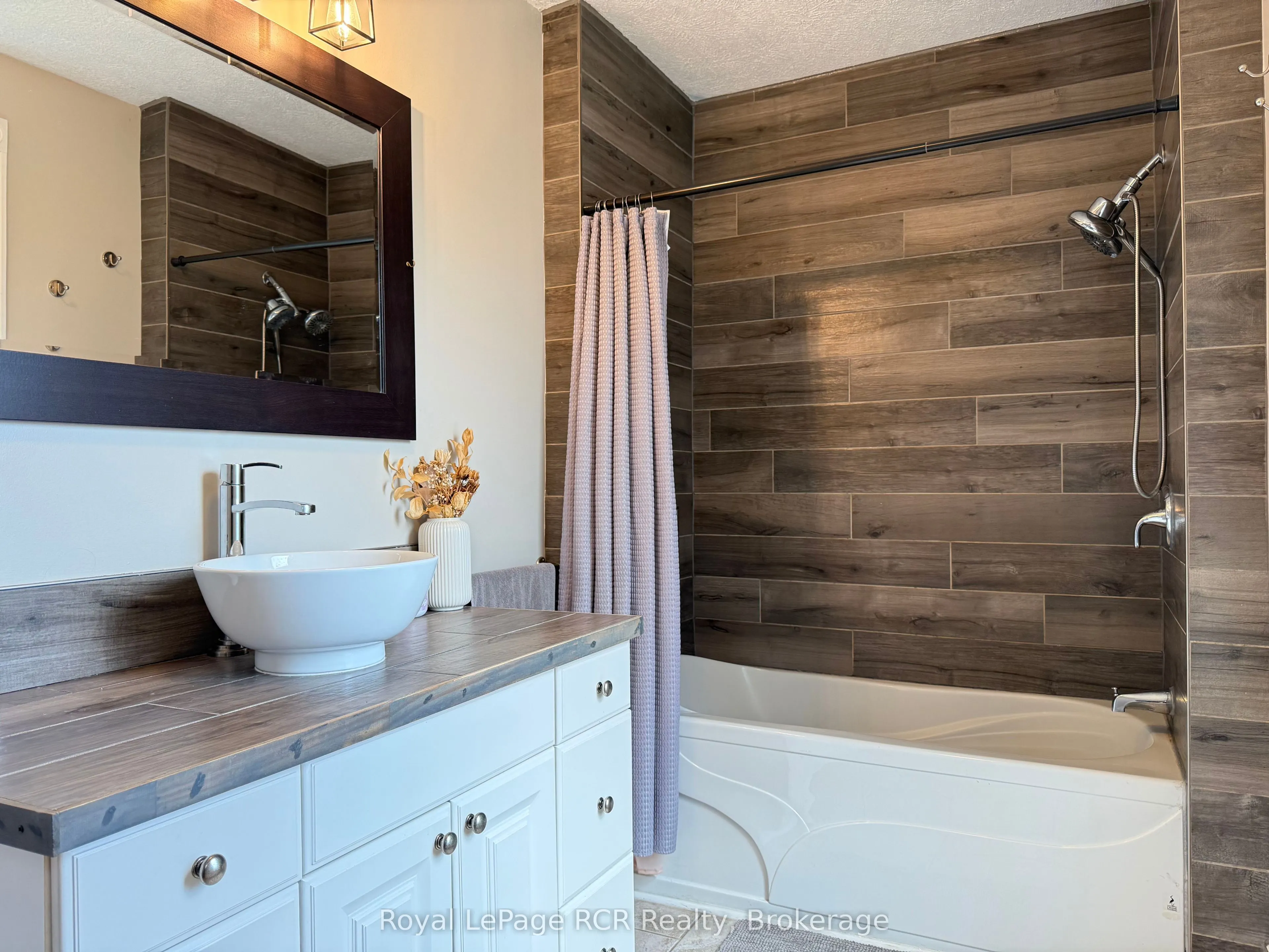 312 18th Street W
