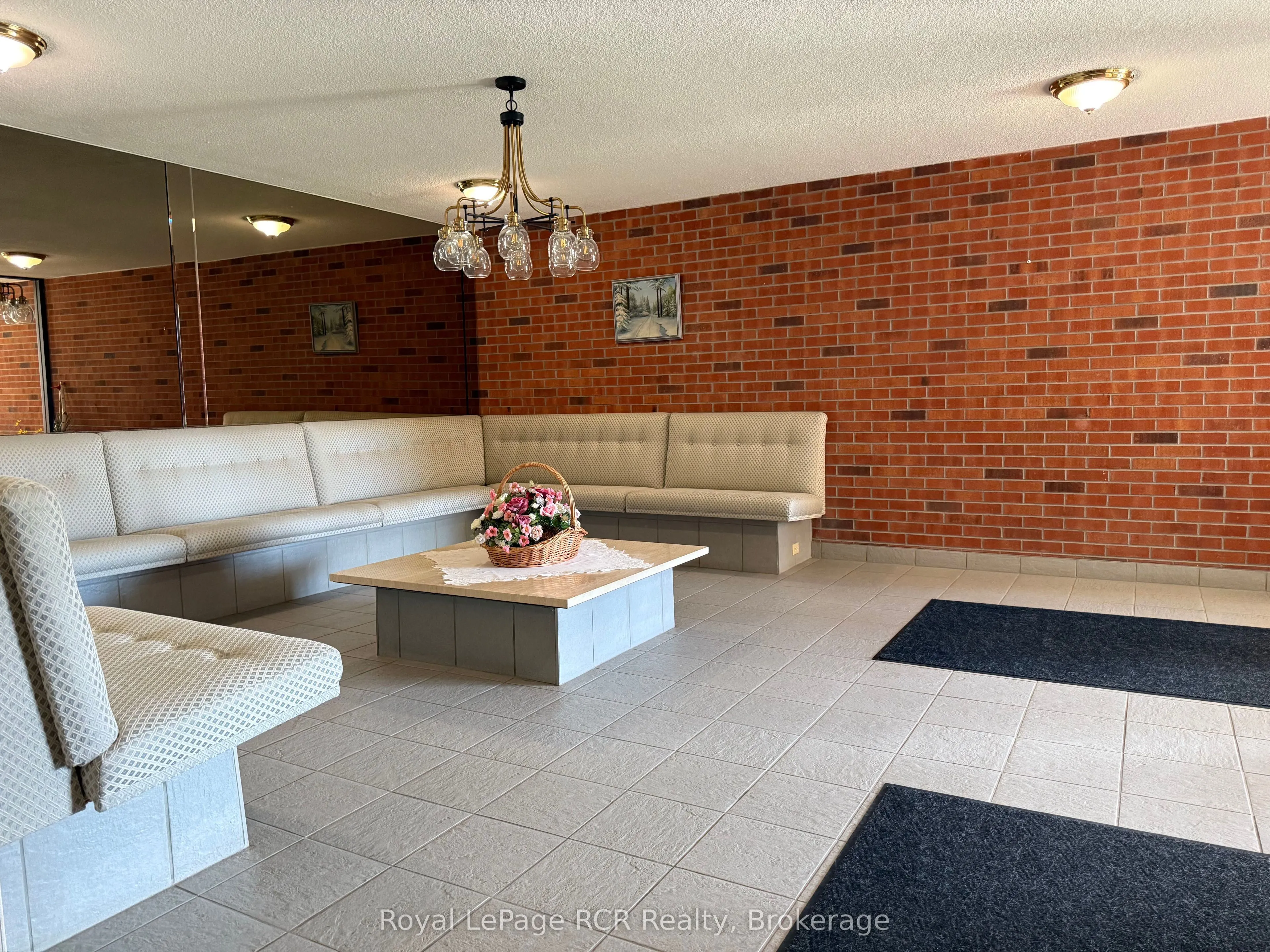 860 9TH Street E, #410