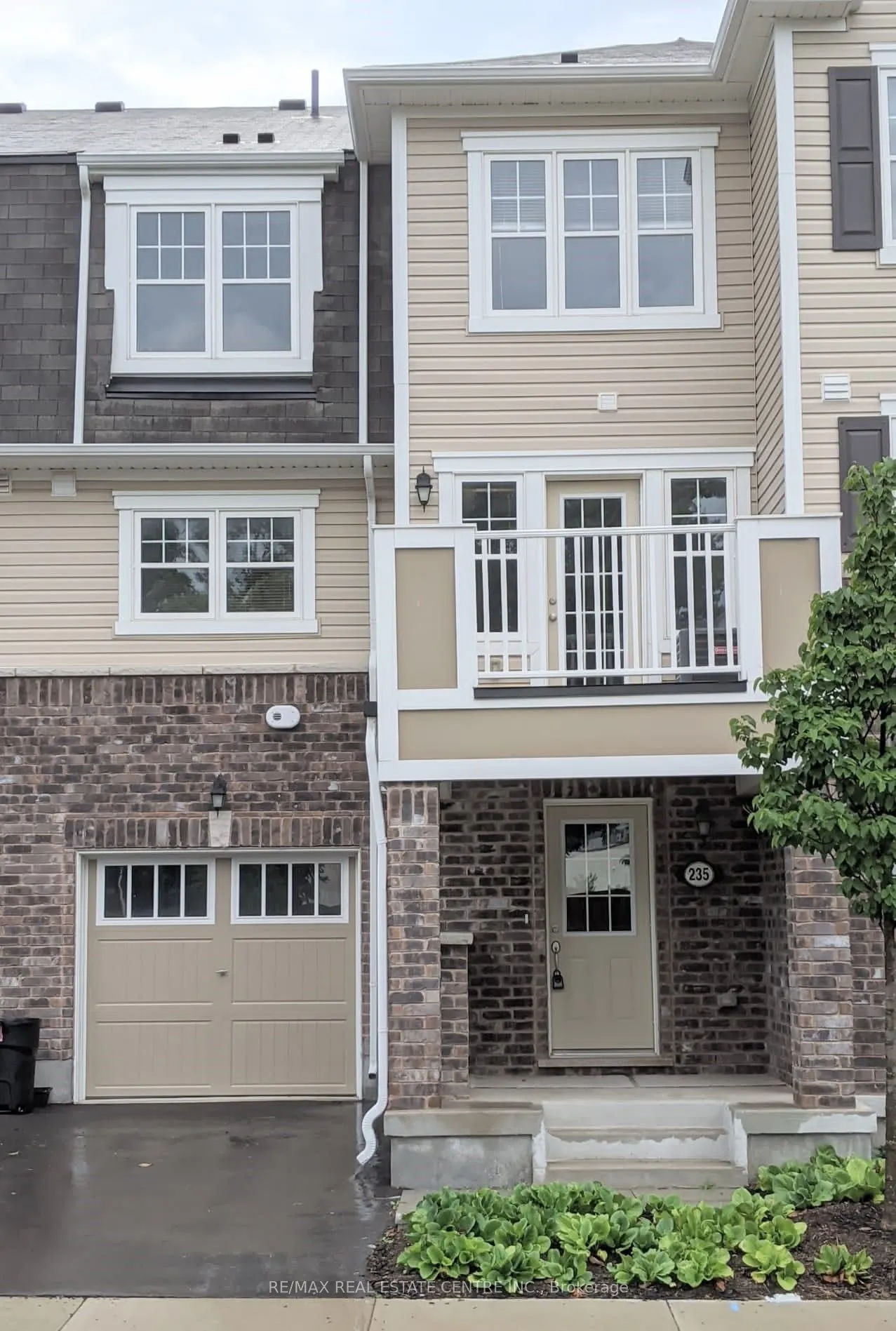 235 Netherby Lane