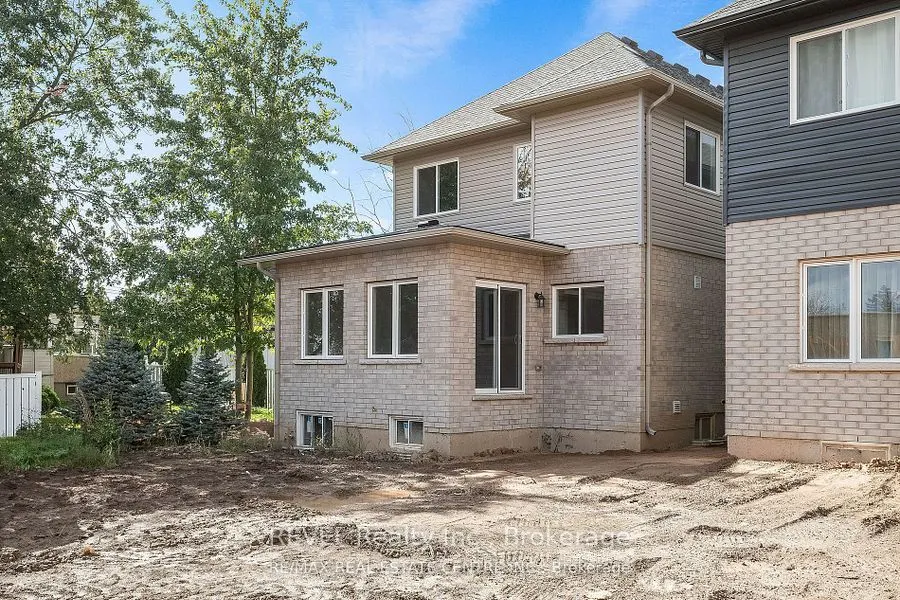 103 Mclaughlin Street