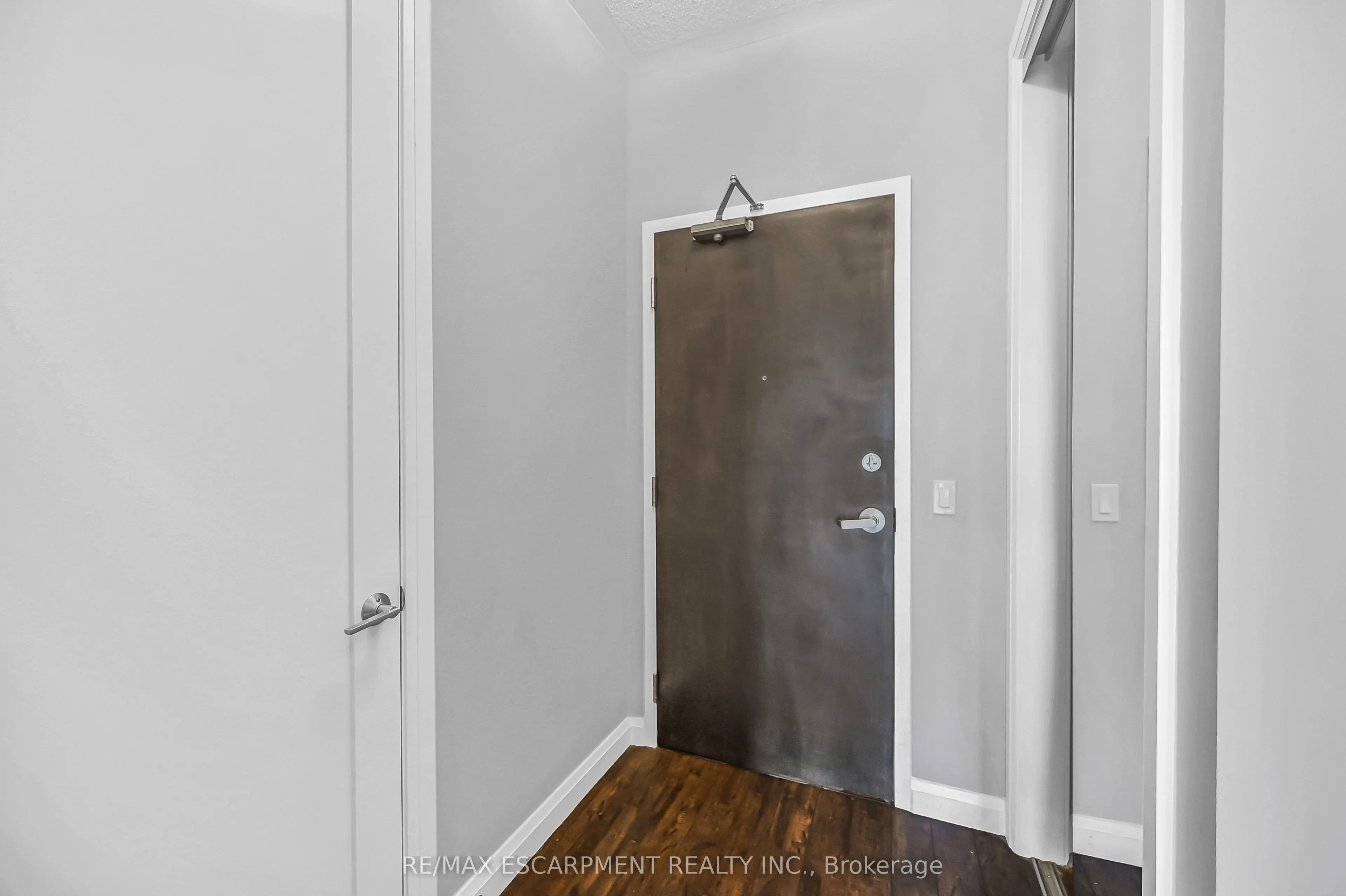 112 King Street E, #705