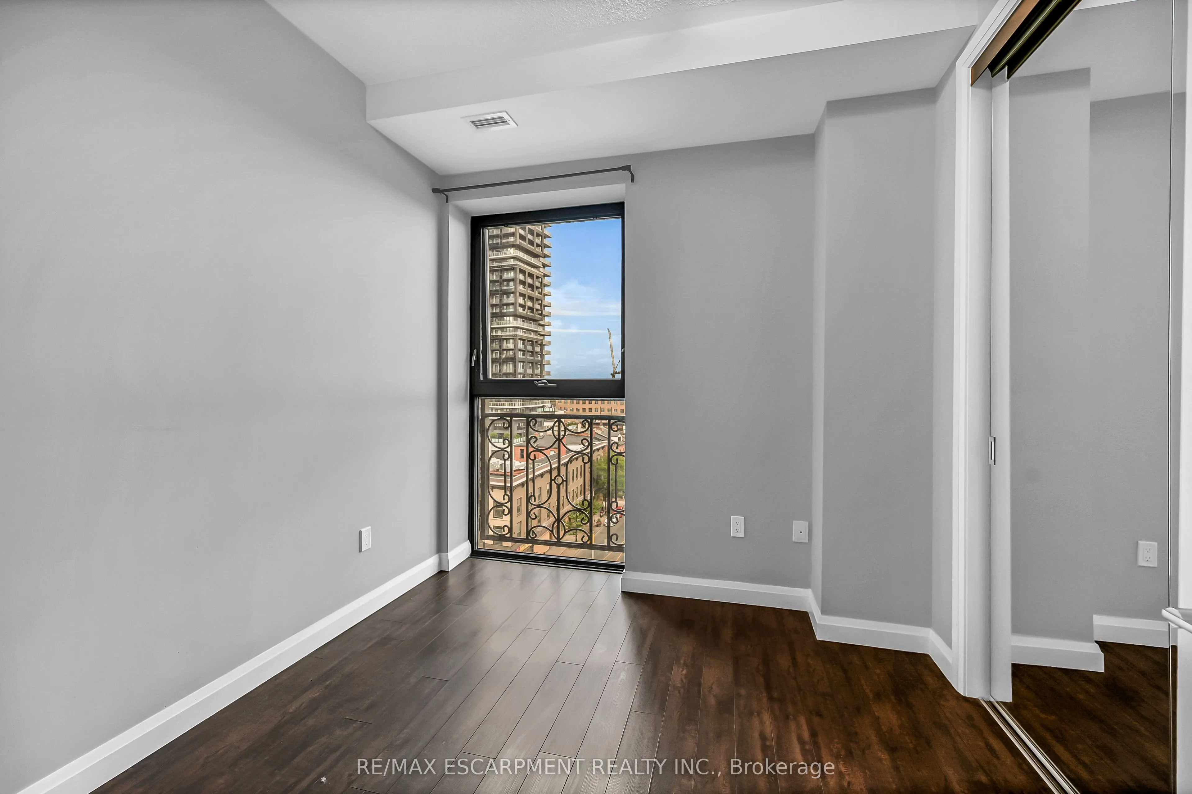 112 King Street E, #705