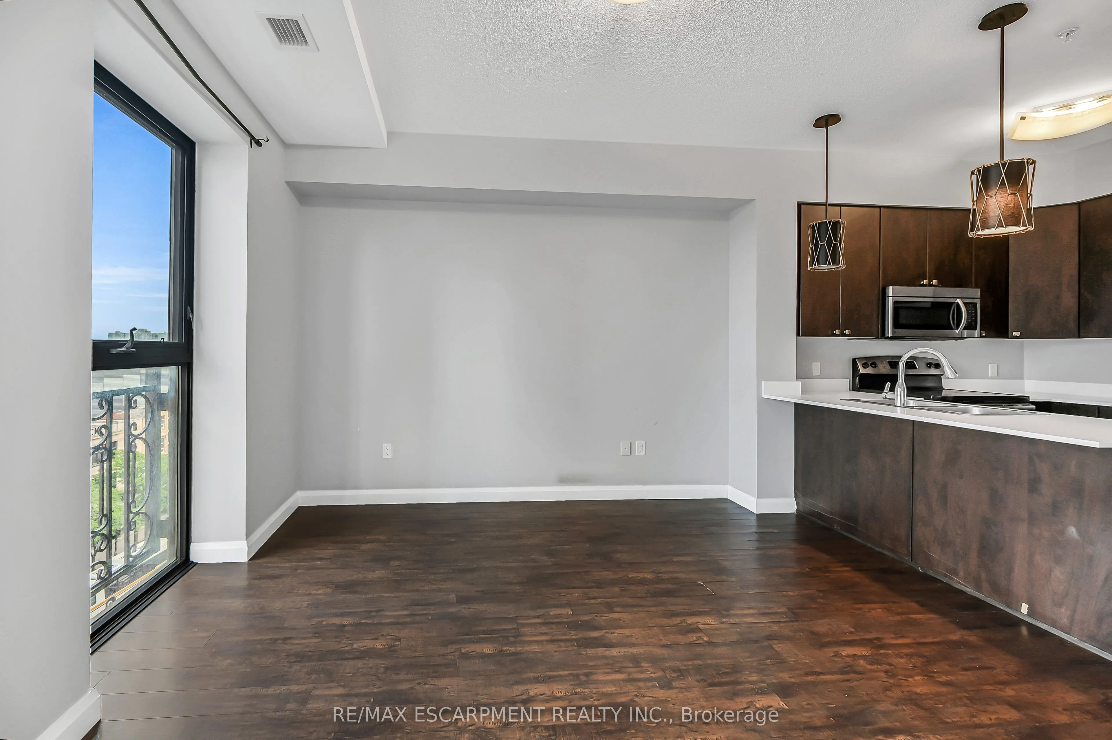 112 King Street E, #705