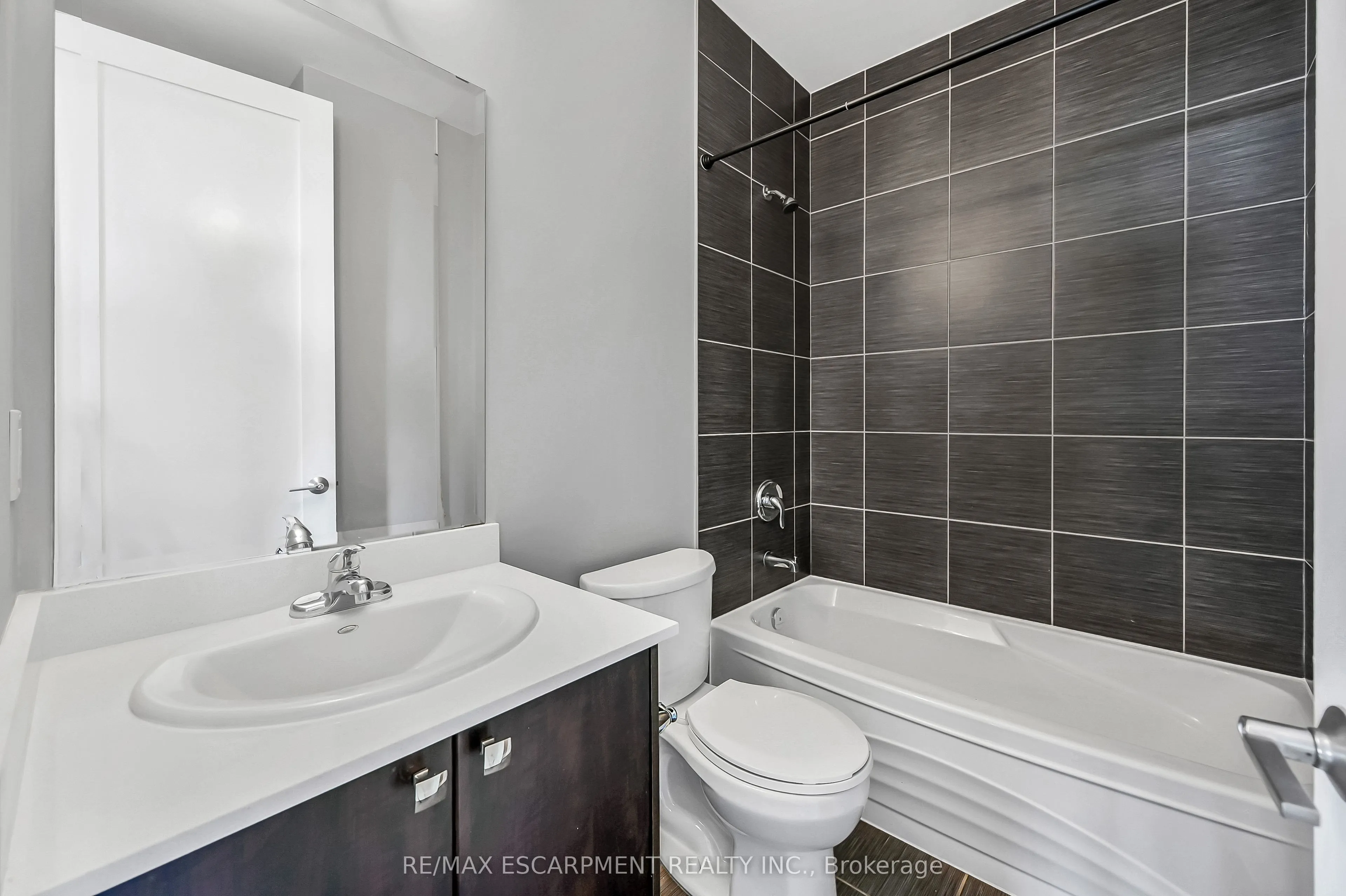 112 King Street E, #705