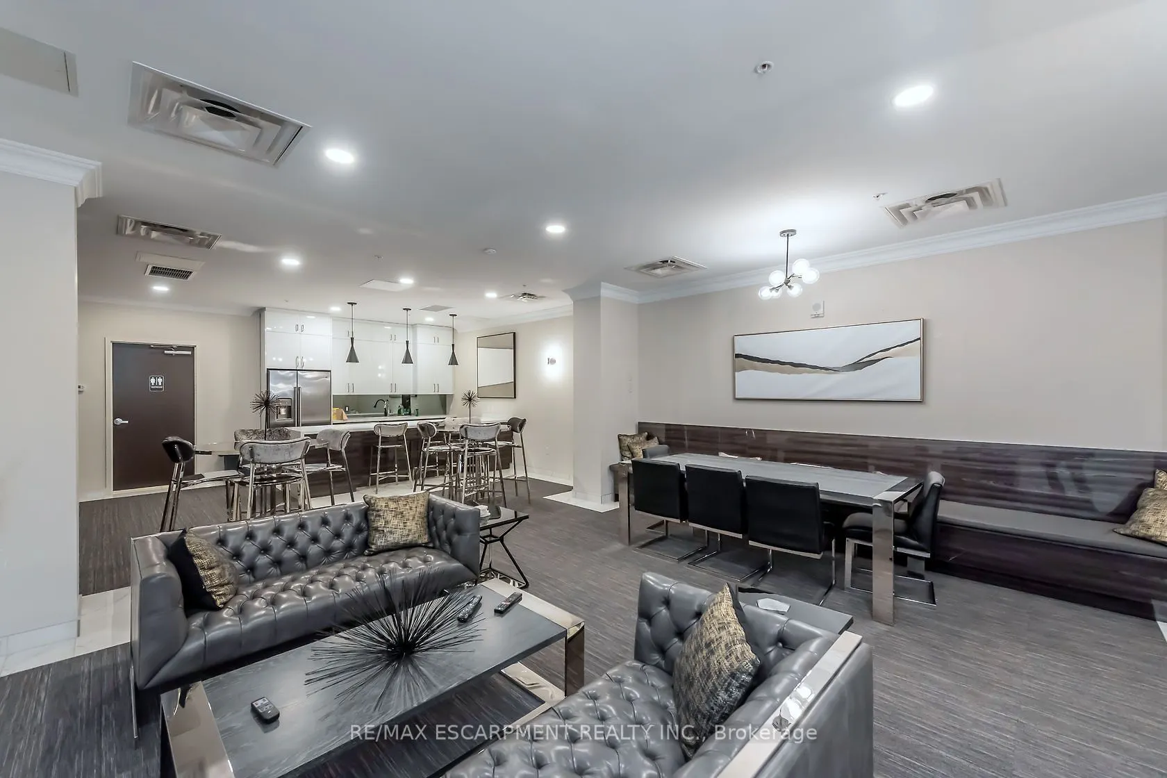 112 King Street E, #705