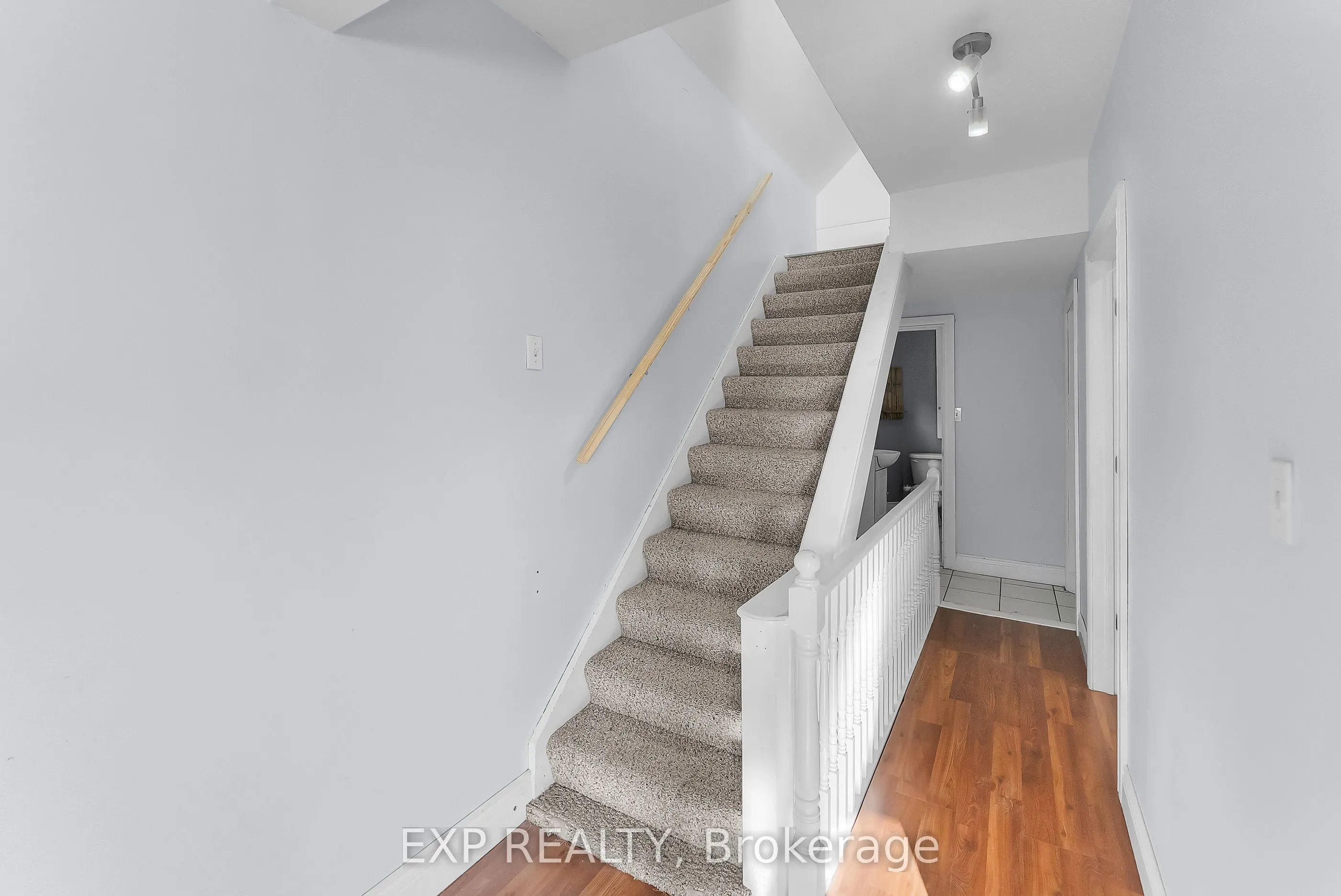 200 Kensington Avenue N