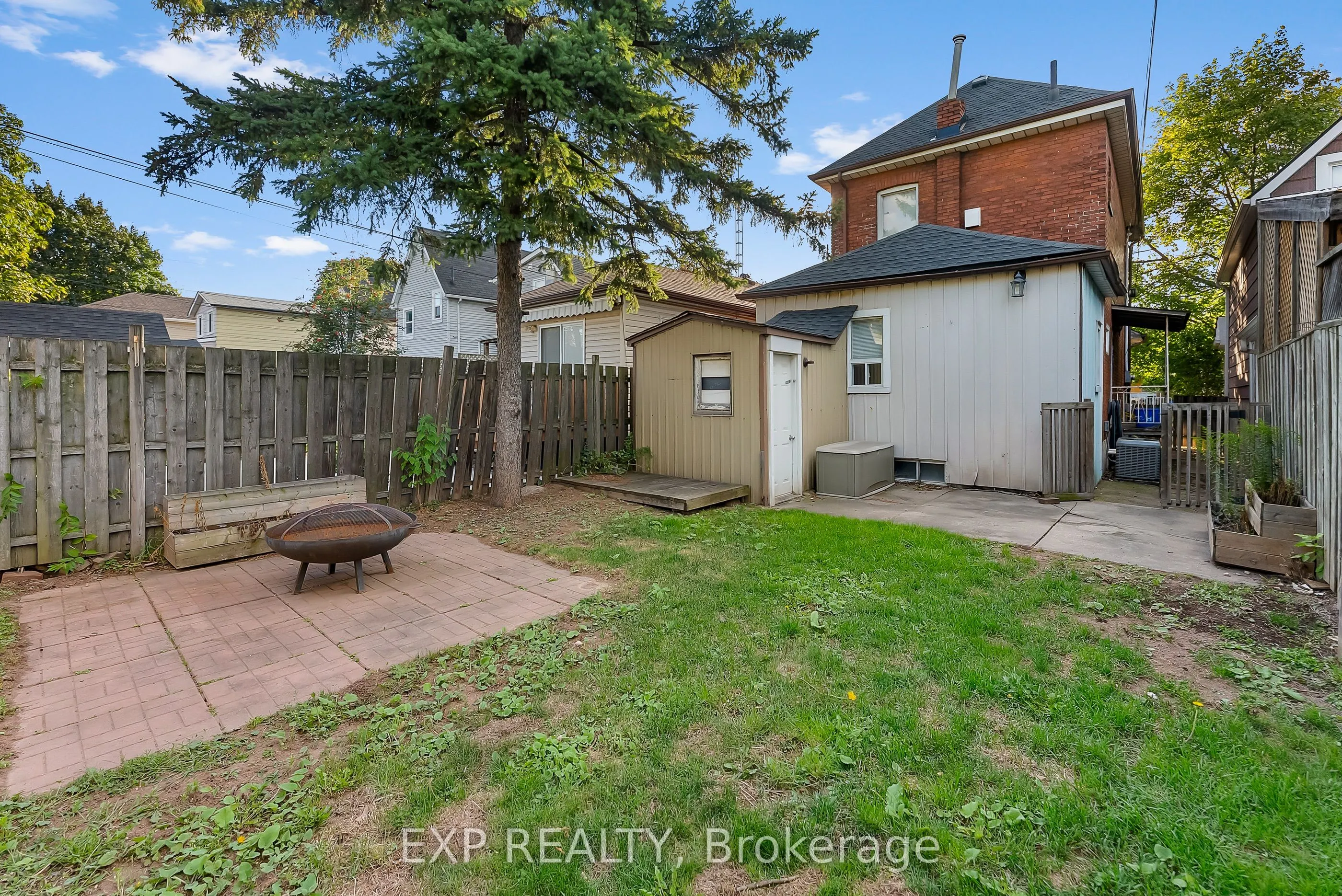 200 Kensington Avenue N