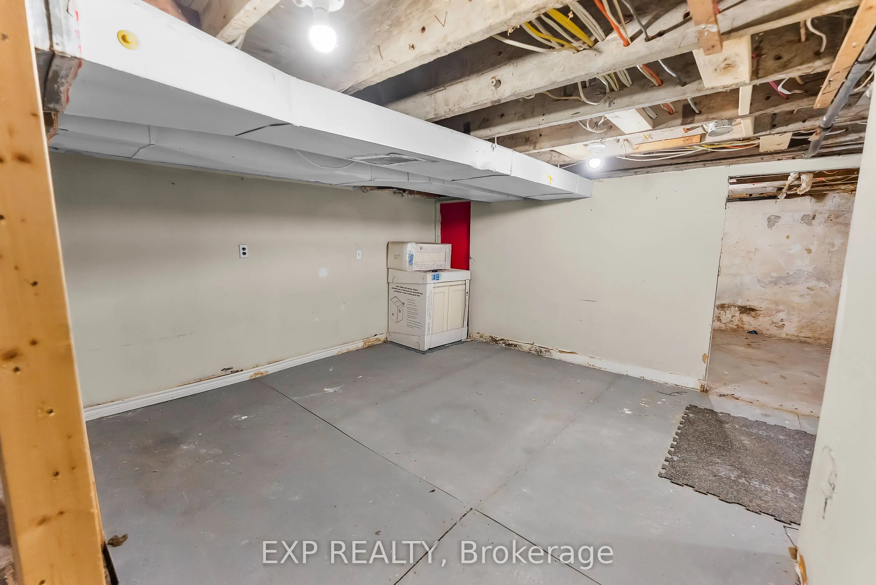 200 Kensington Avenue N