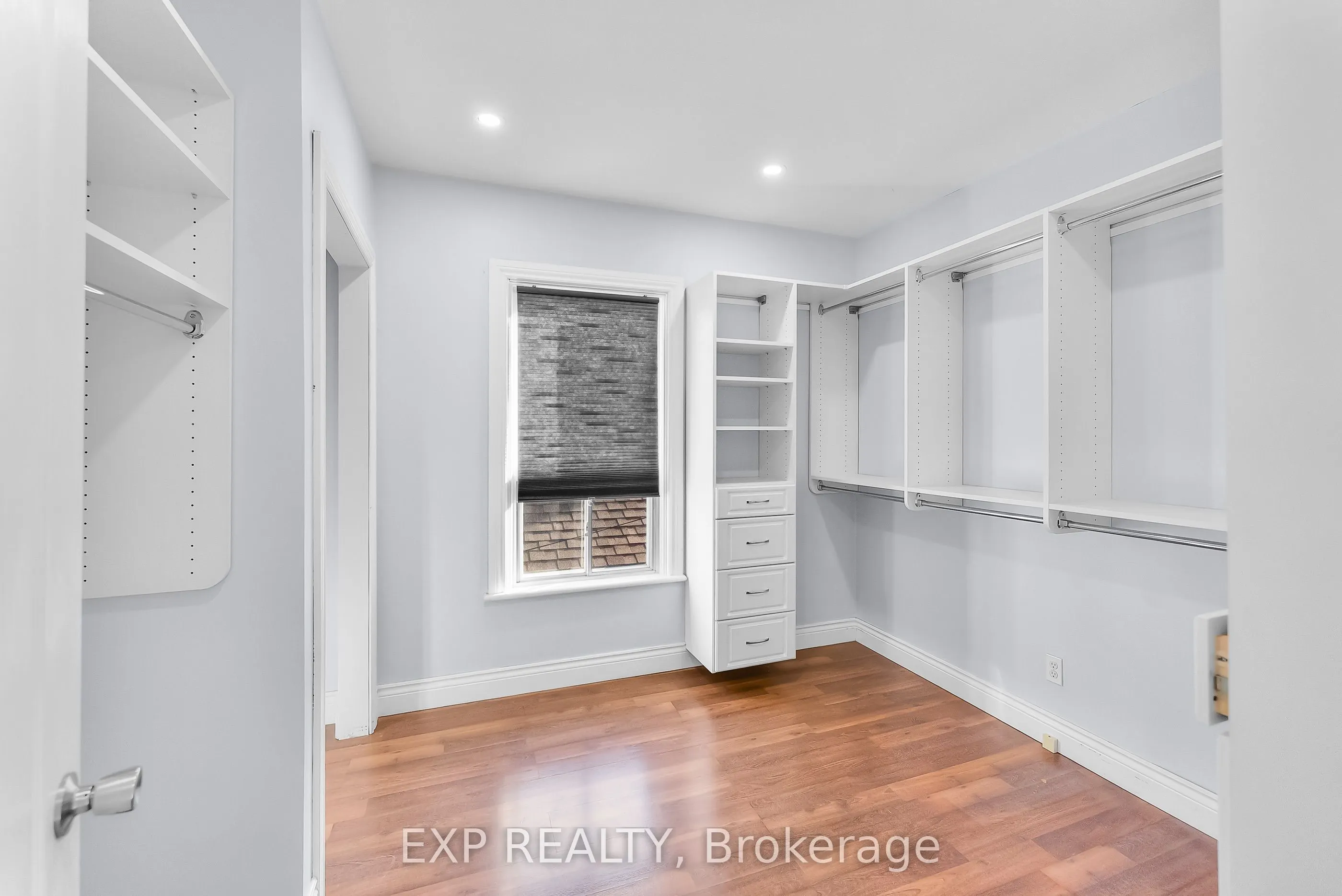 200 Kensington Avenue N