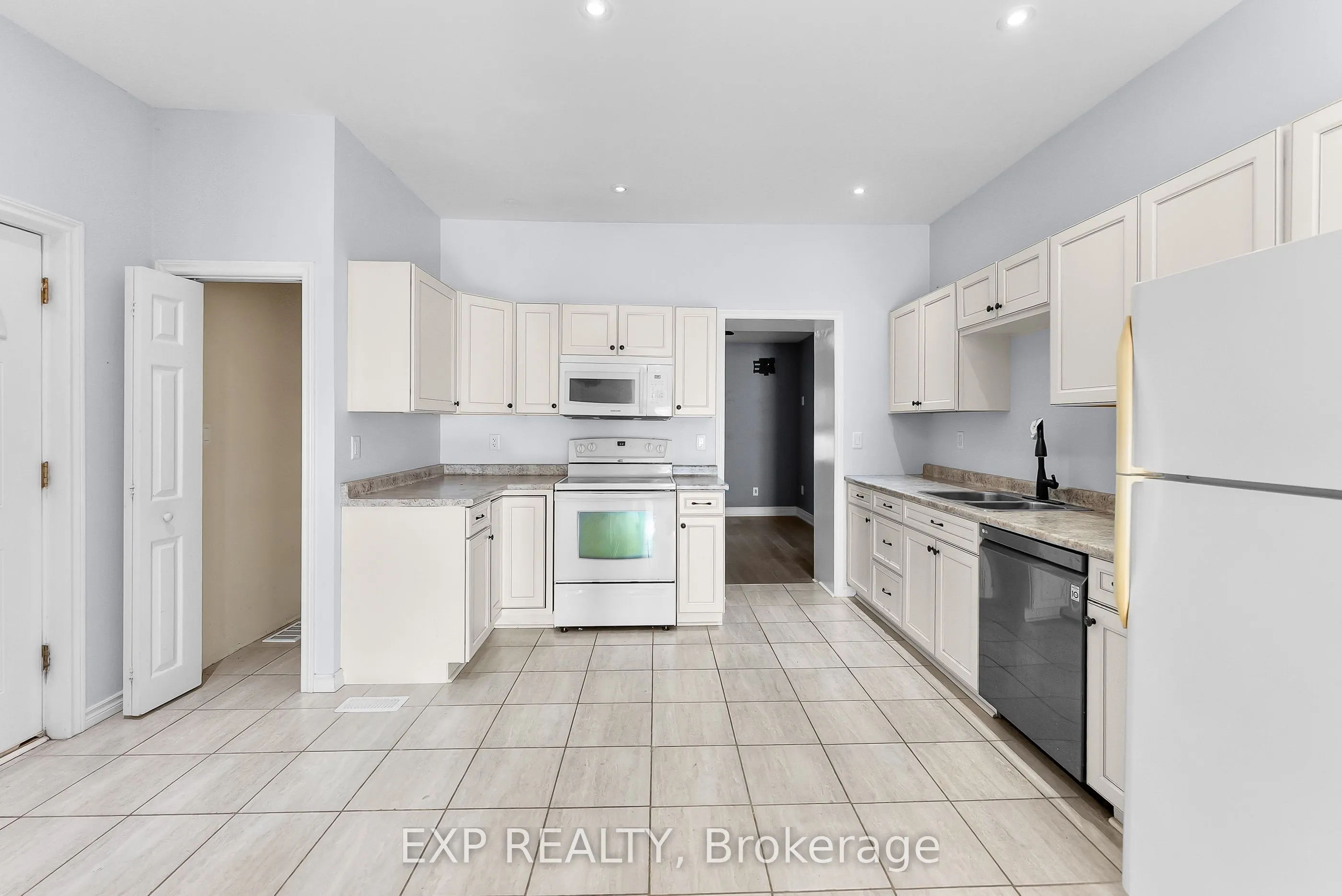 200 Kensington Avenue N