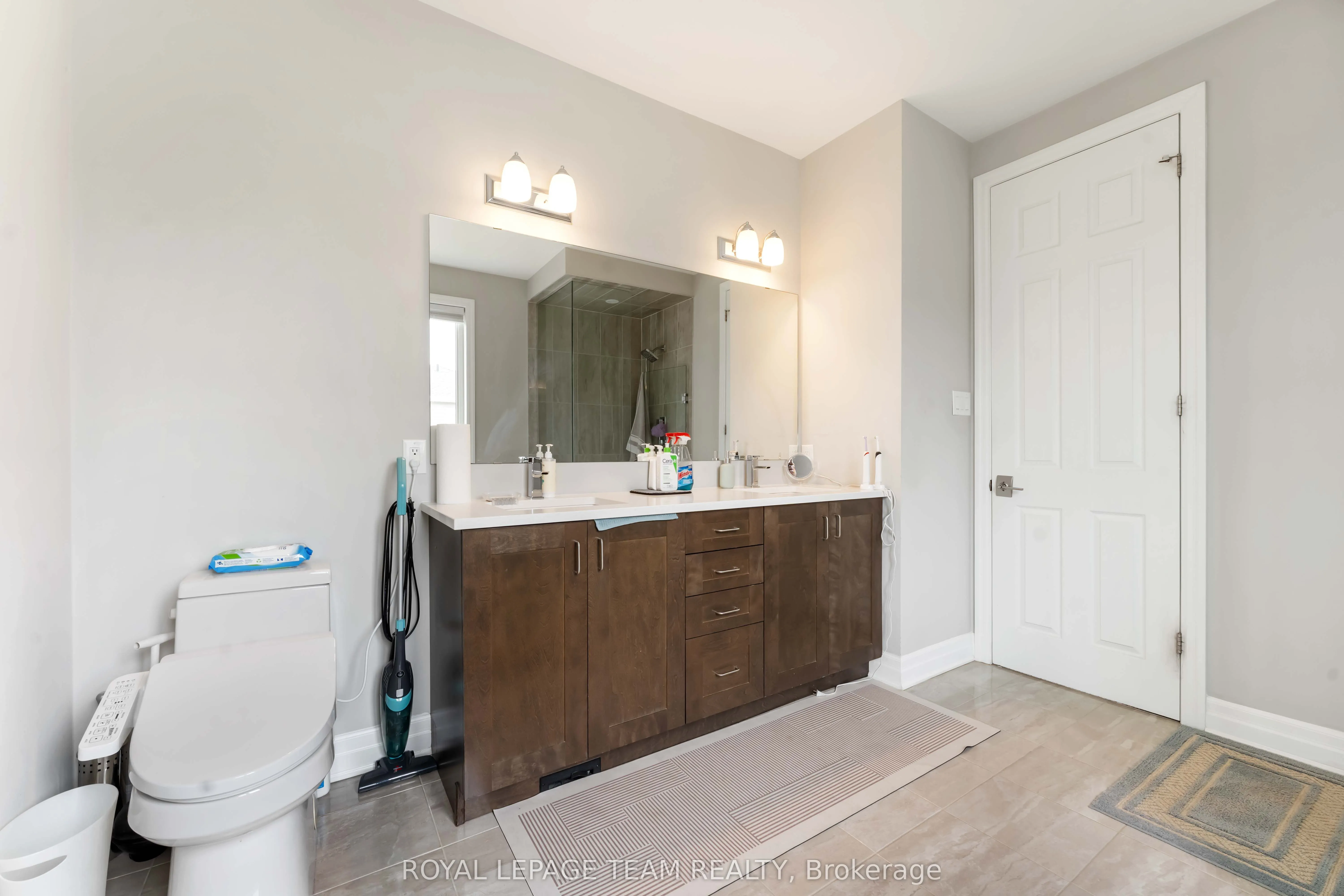 648 Pearl Dace Crescent