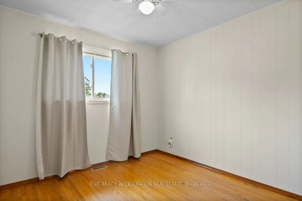 28 Sunset Crescent