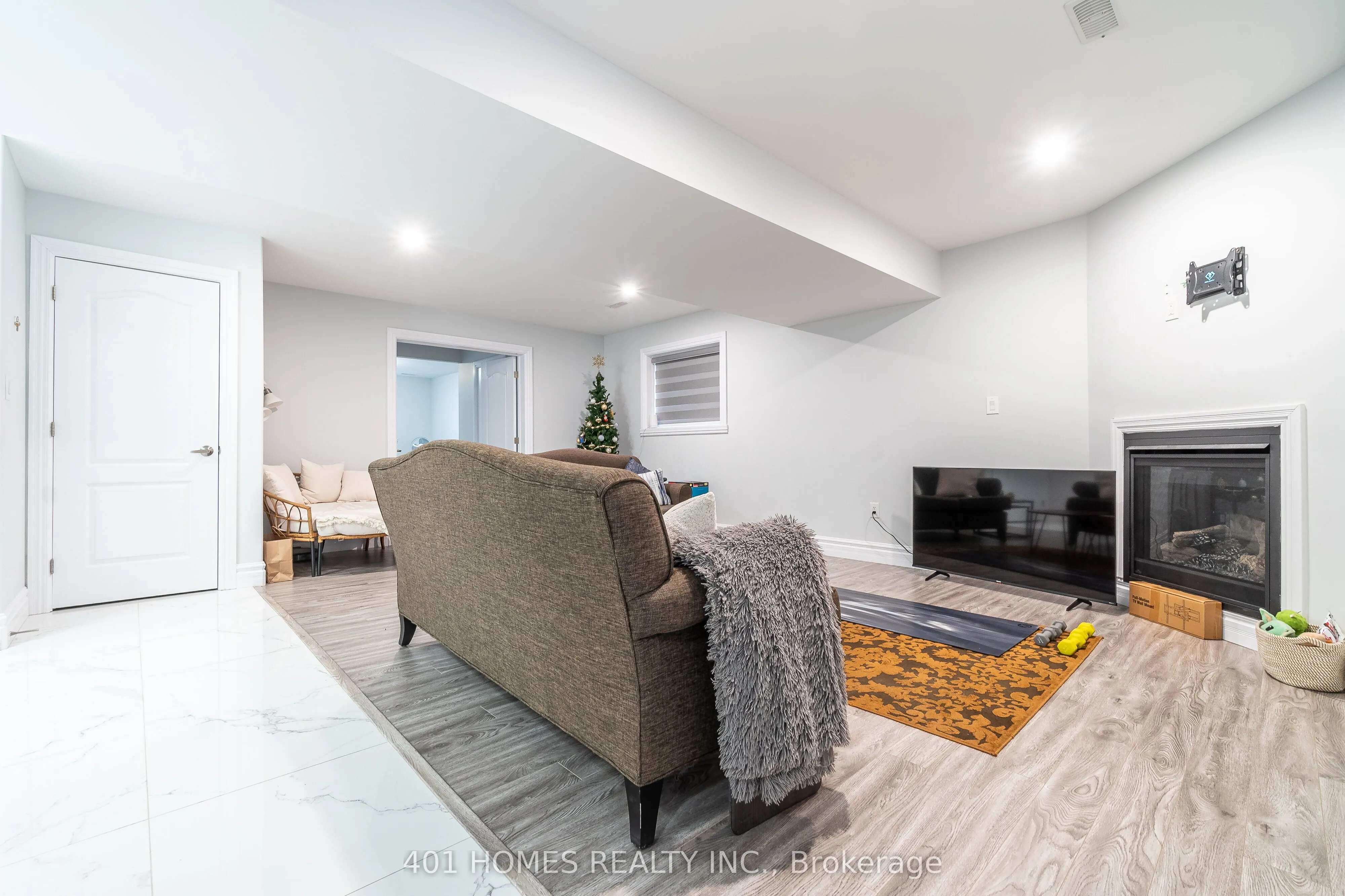 44 Peachtree Lane