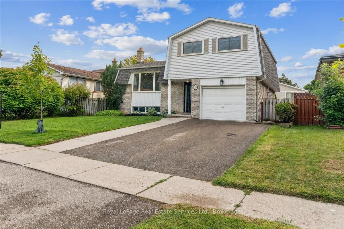 15 Queensdale Crescent