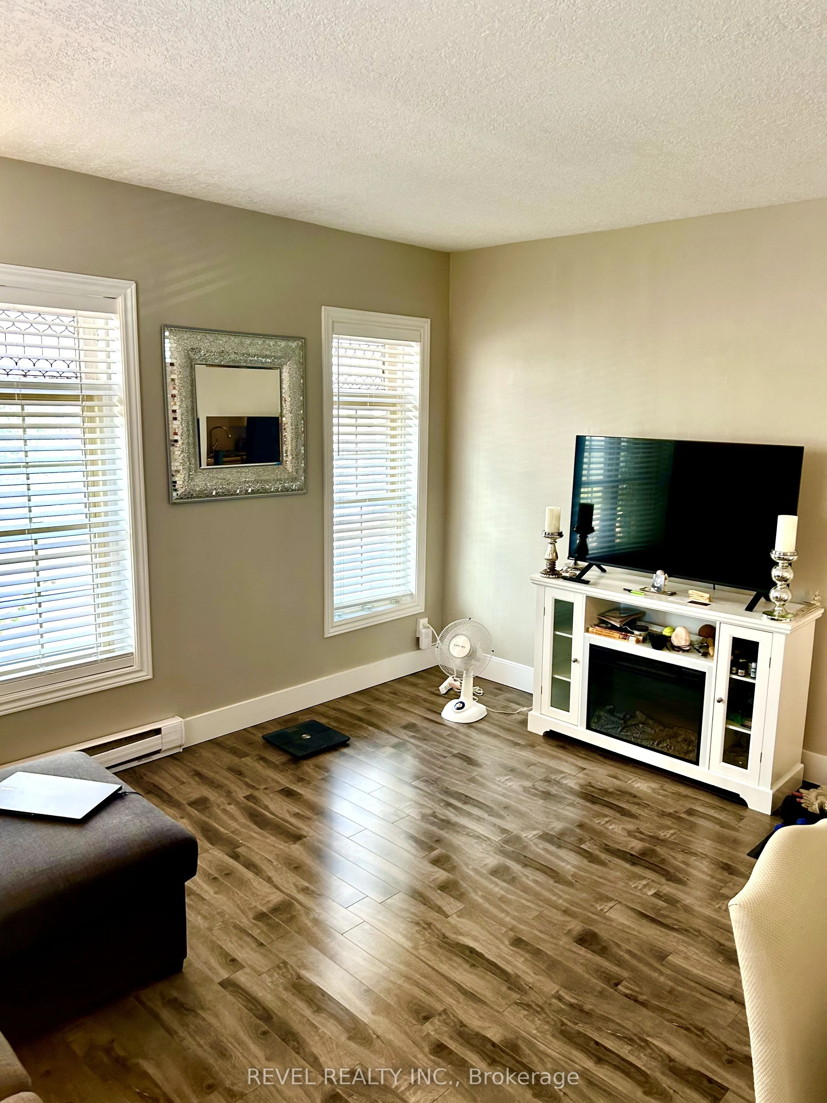 713 King Street, #2