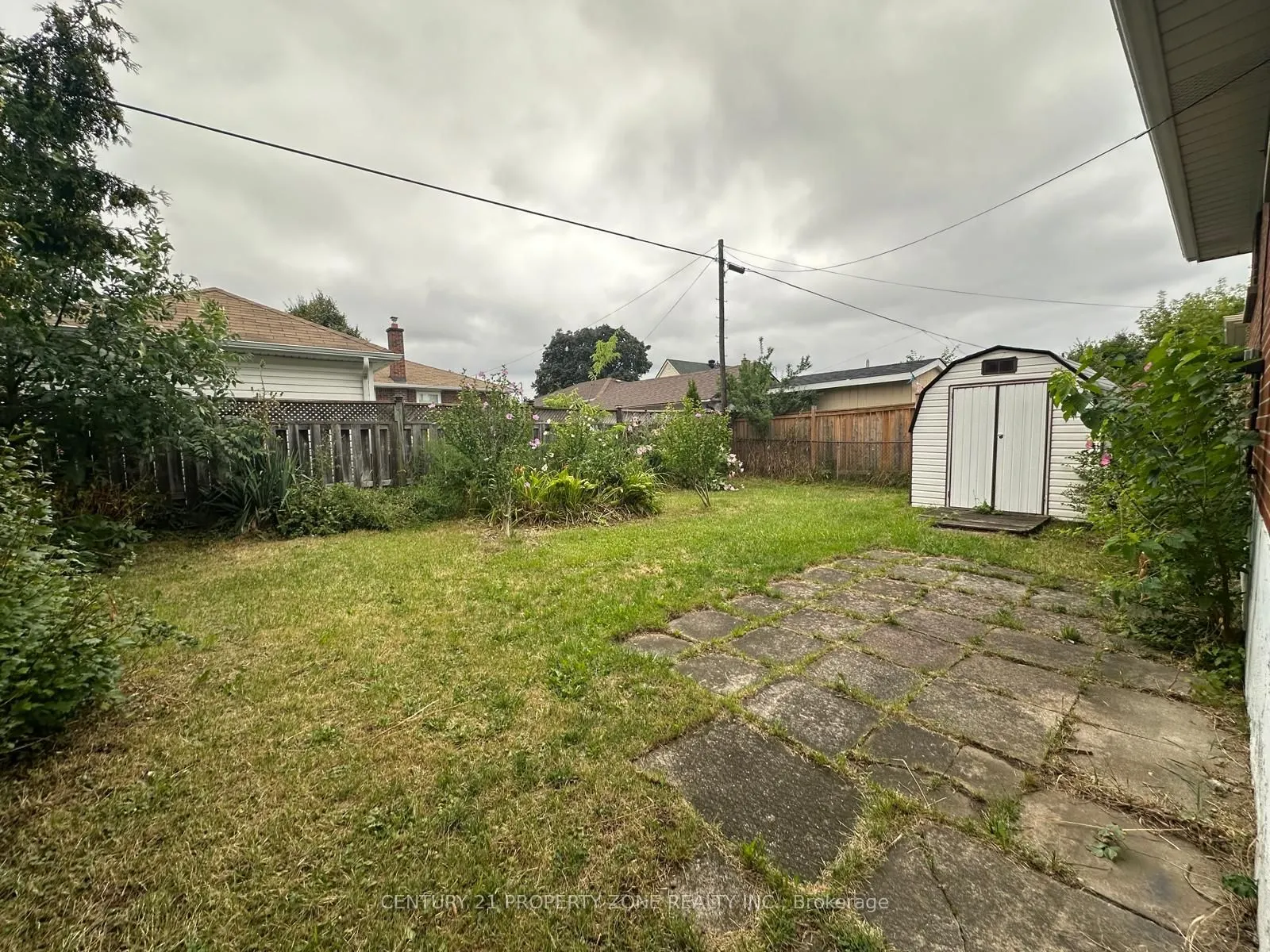 237 Fernwood Crescent