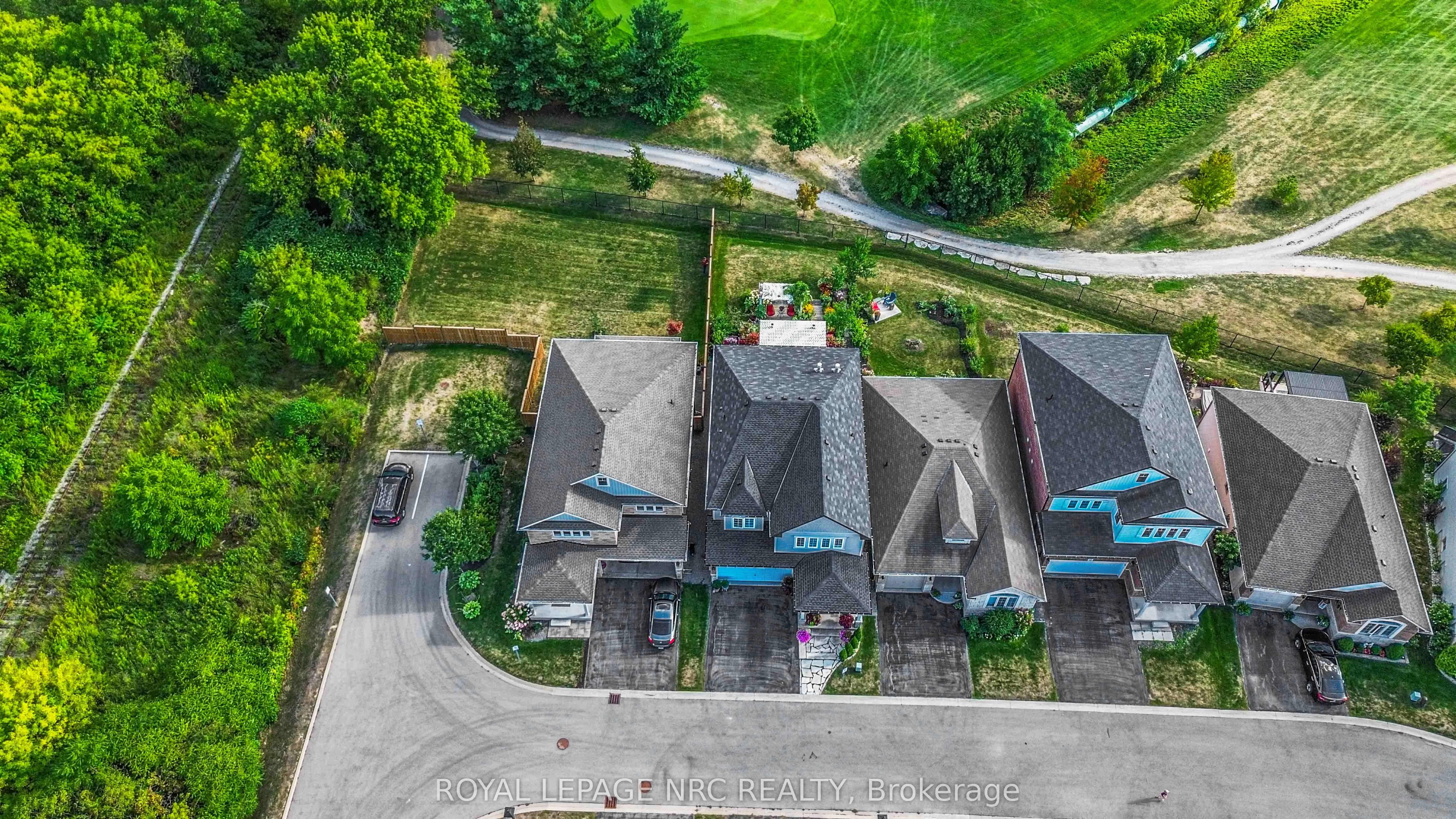 77 Avery Crescent, #10