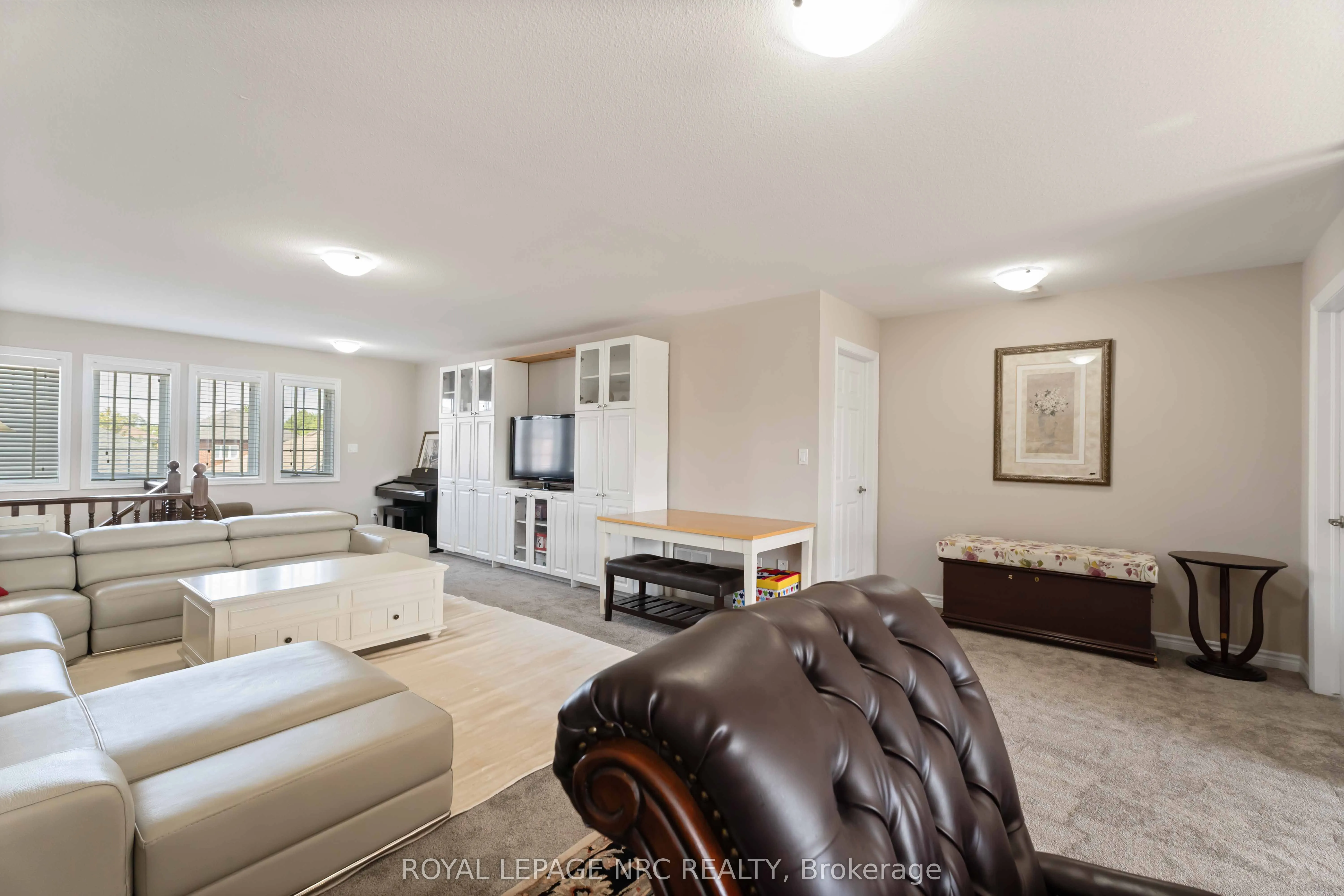 77 Avery Crescent, #10