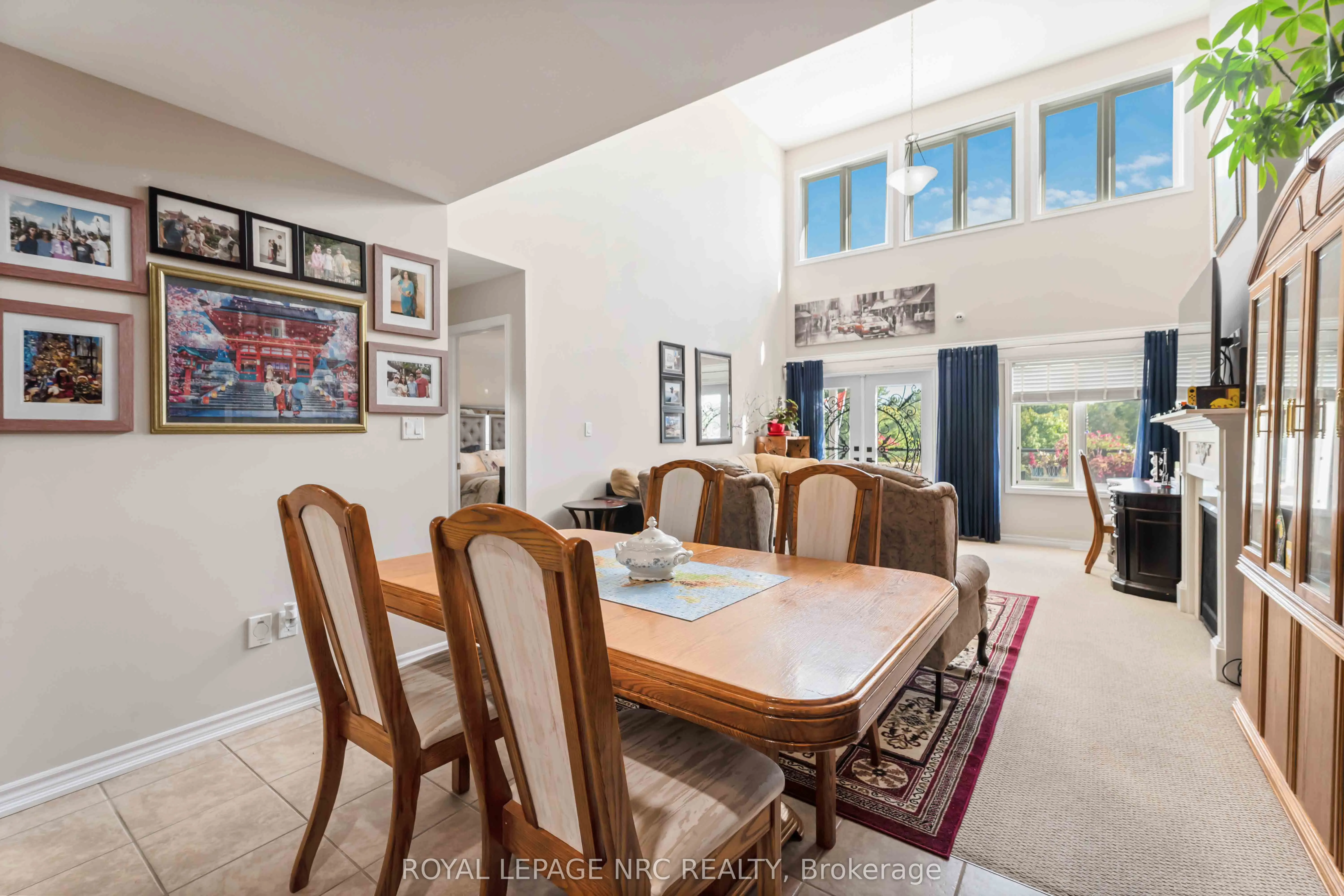 77 Avery Crescent, #10