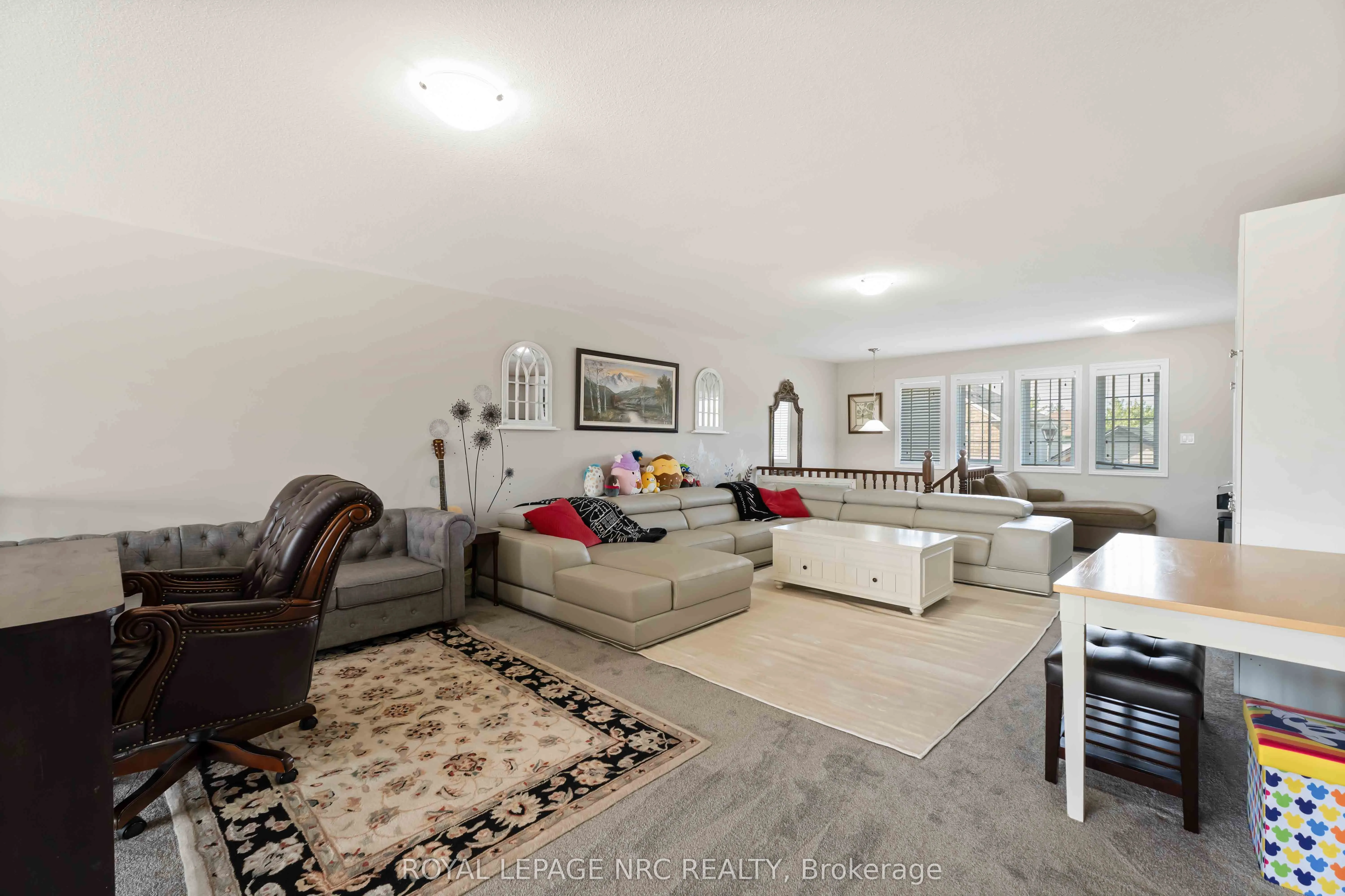 77 Avery Crescent, #10
