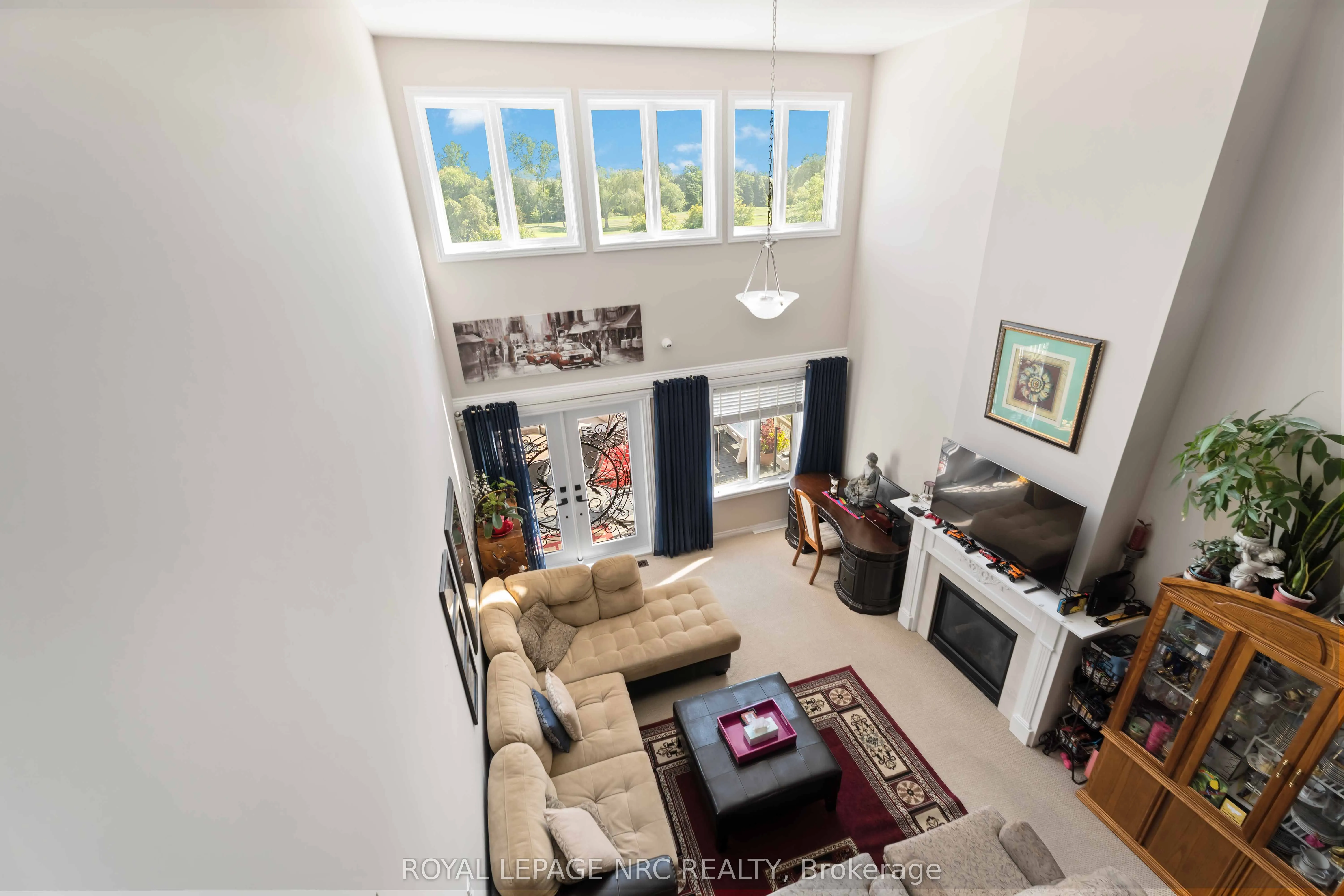77 Avery Crescent, #10