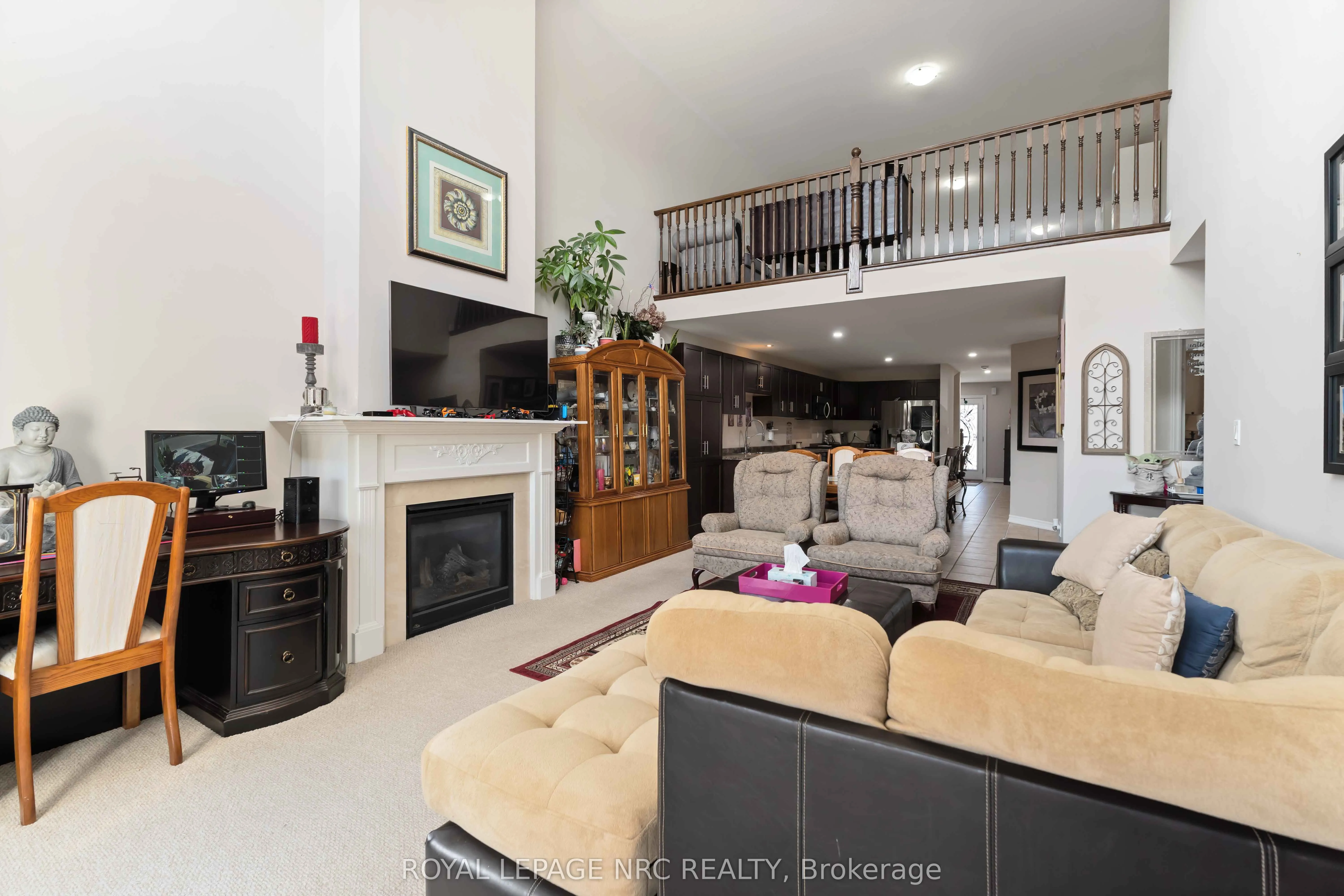 77 Avery Crescent, #10