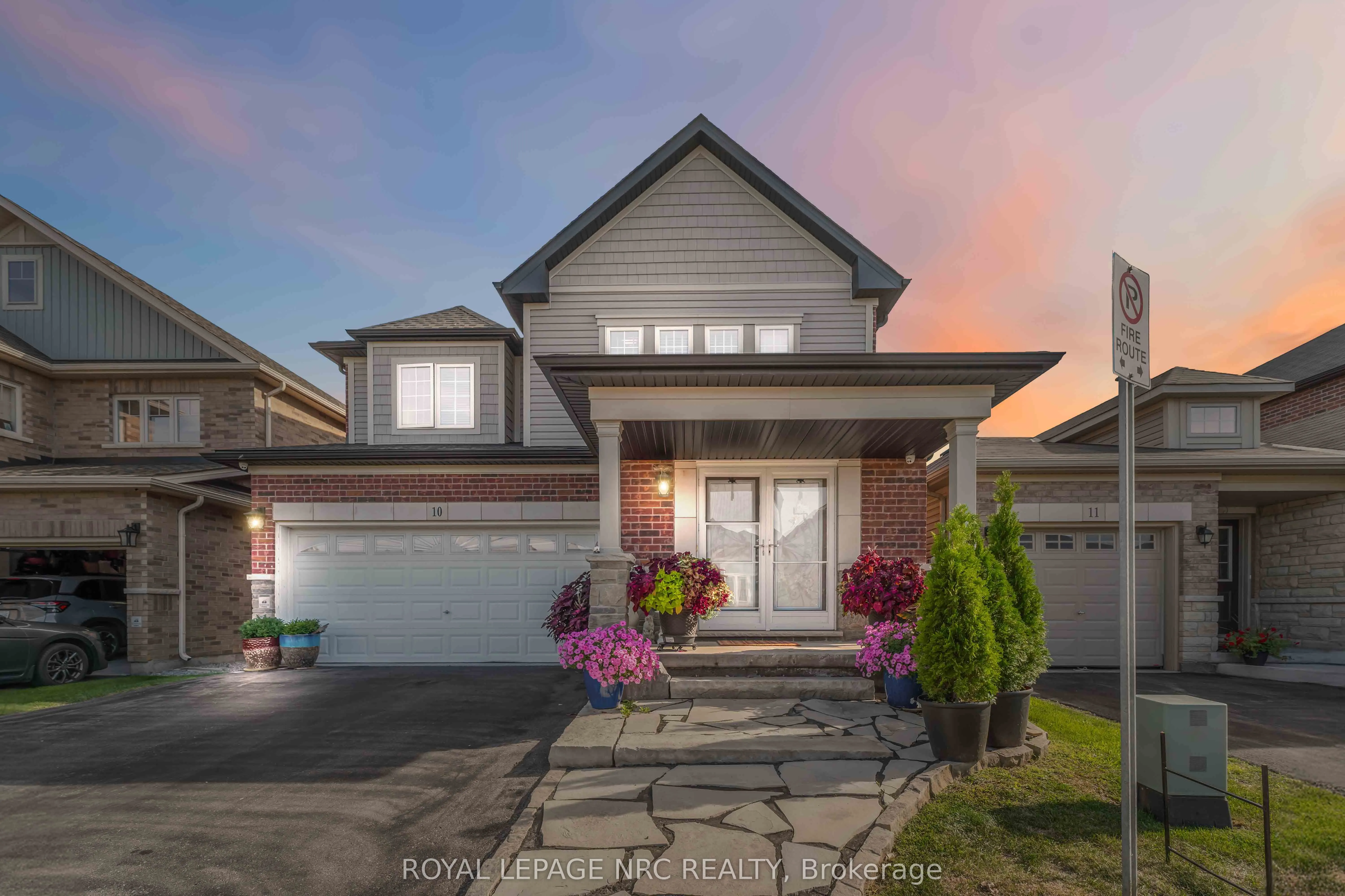 77 Avery Crescent, #10