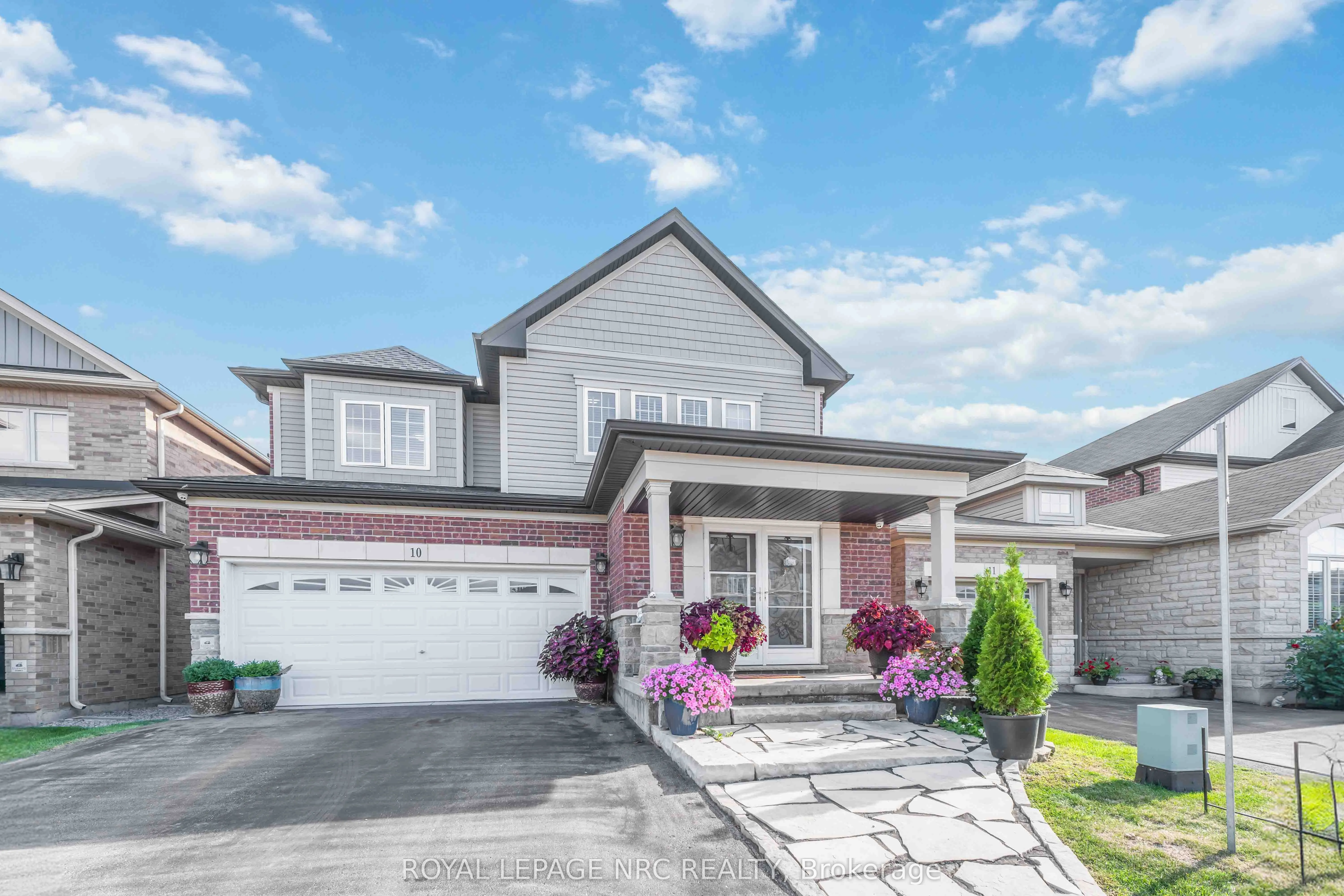 77 Avery Crescent, #10