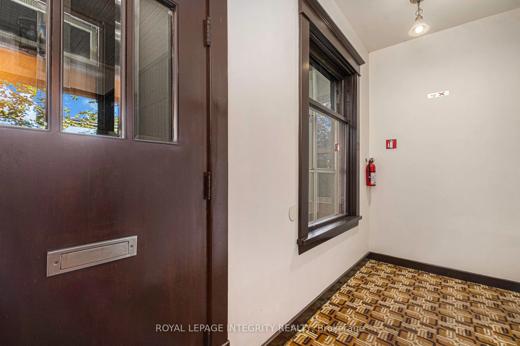 220 POWELL Avenue, #4