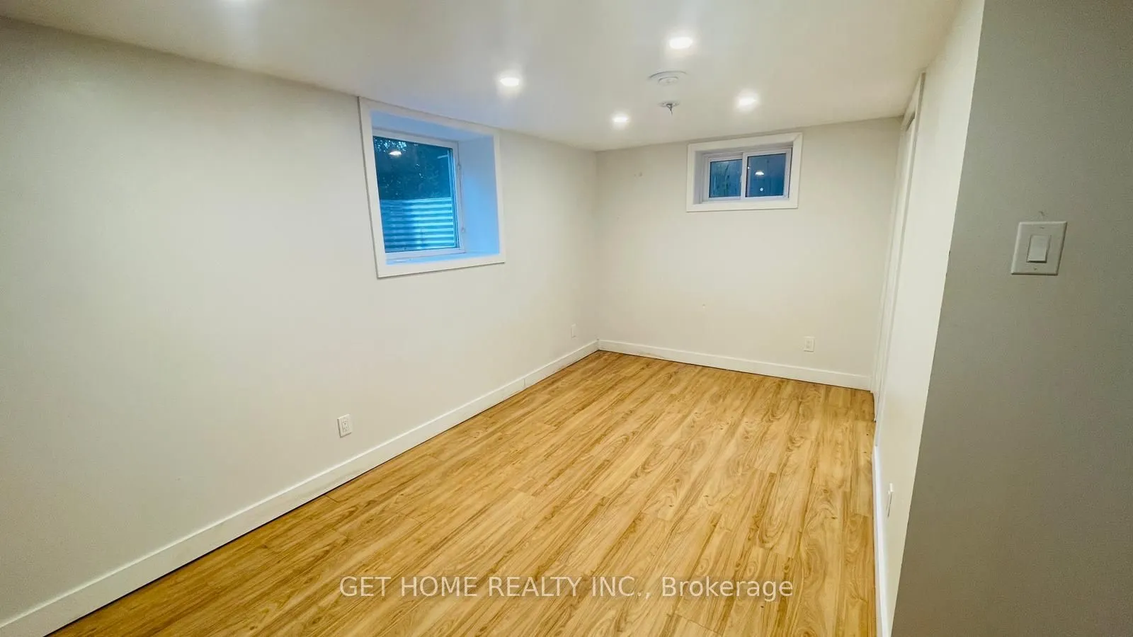 15 Silverdale Drive