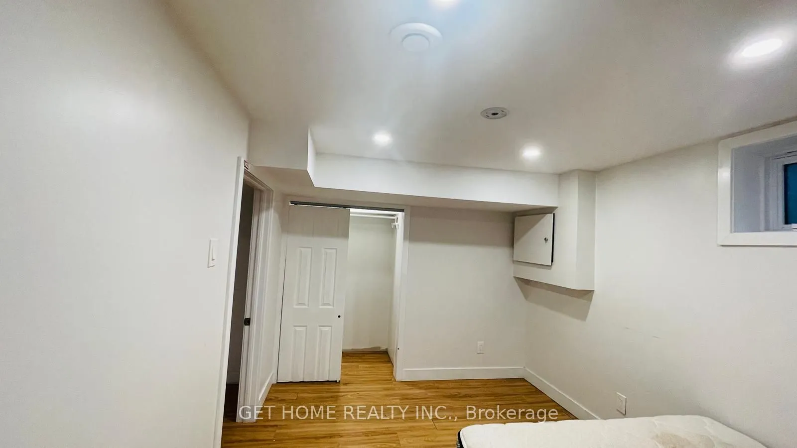 15 Silverdale Drive