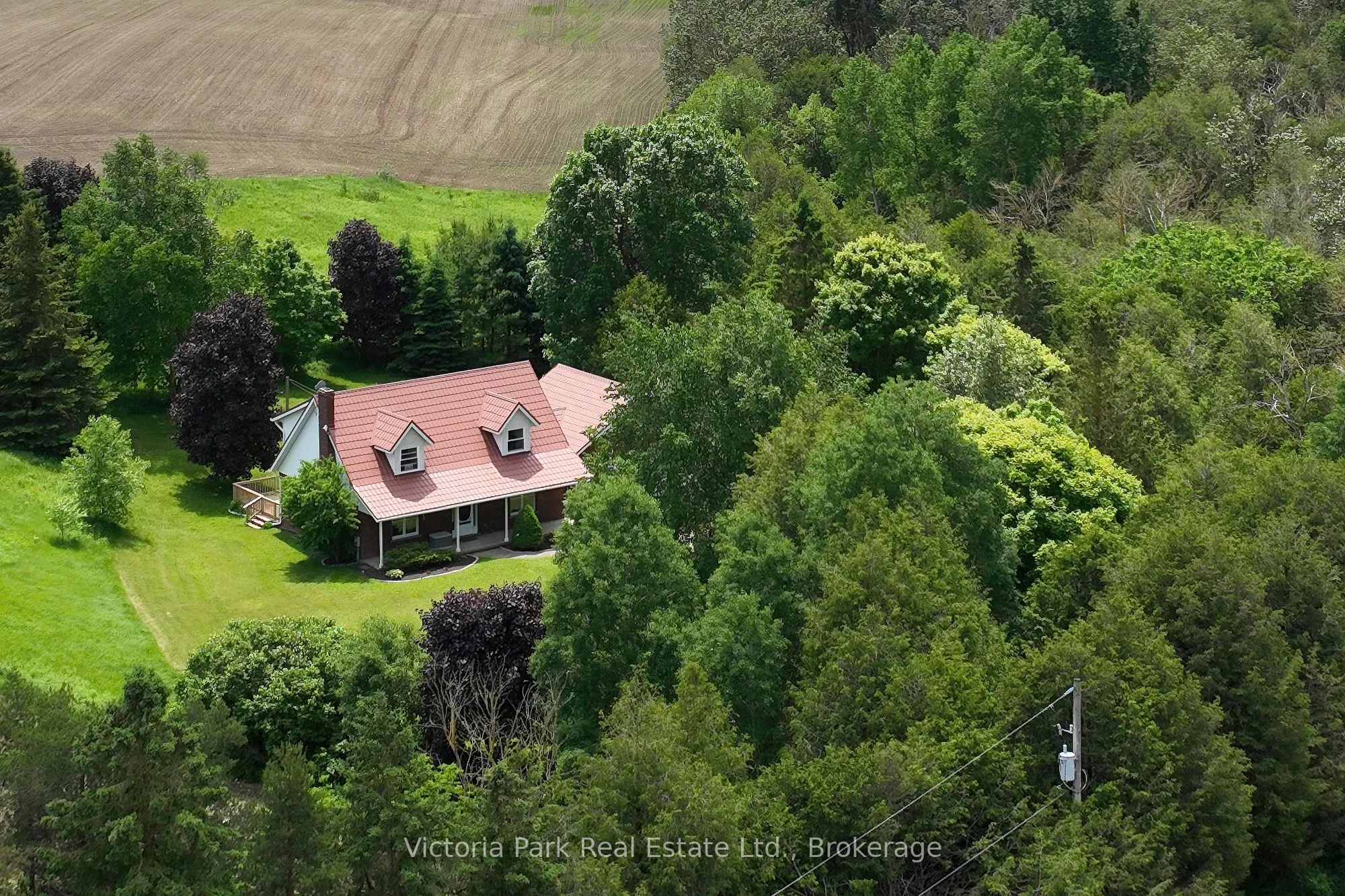 7135 3 Side Road E