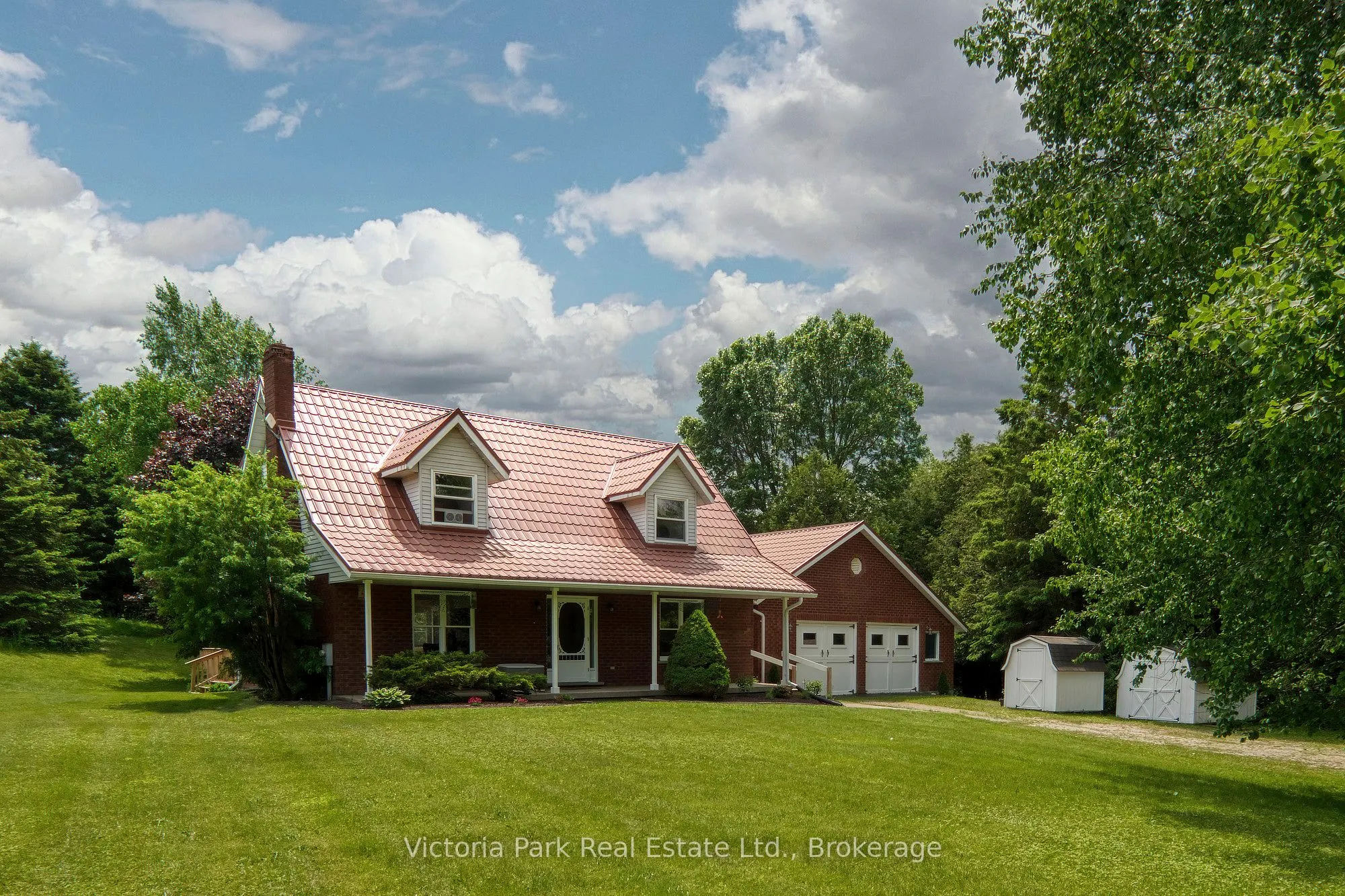7135 3 Side Road E