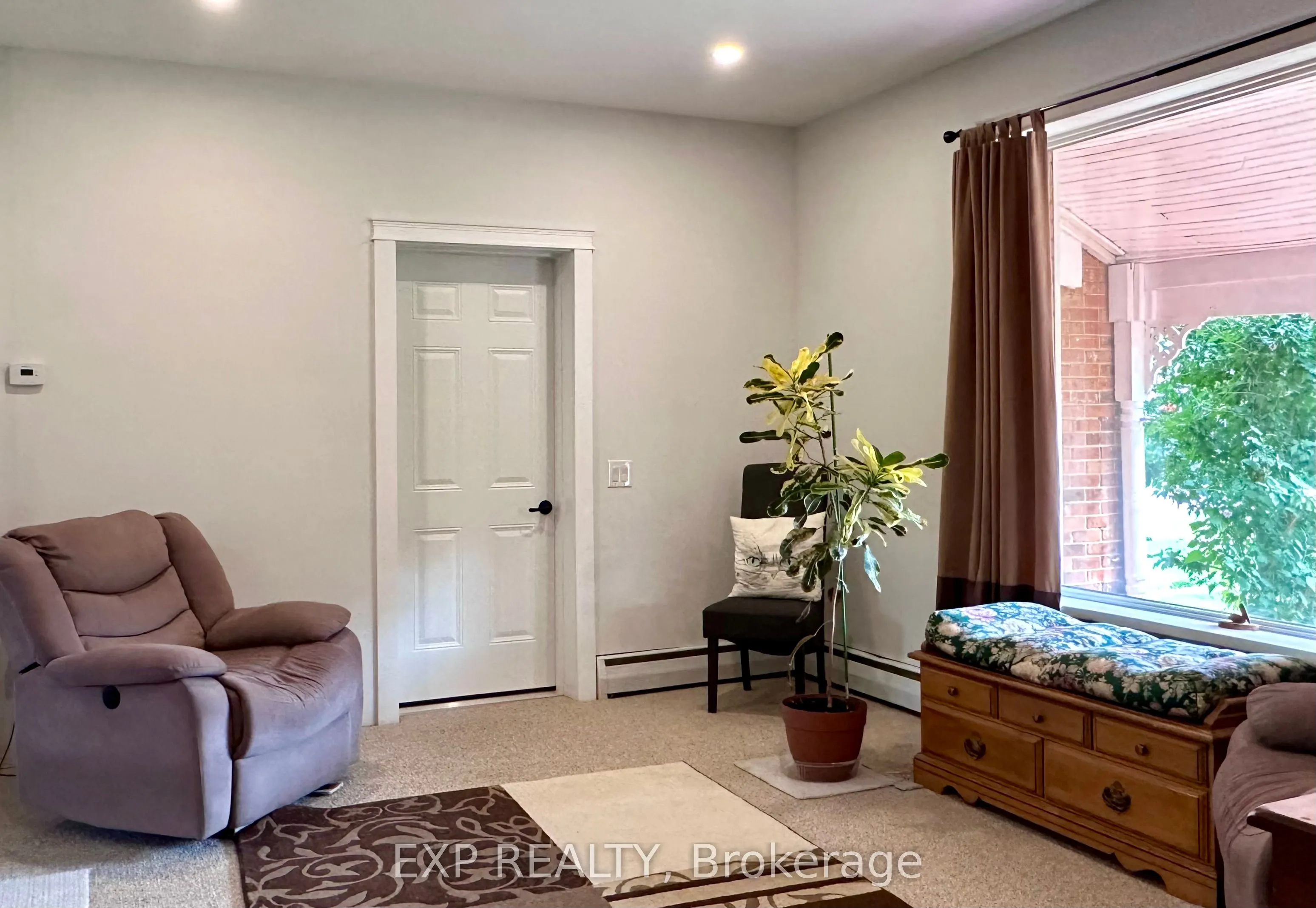 76 Sarah Street