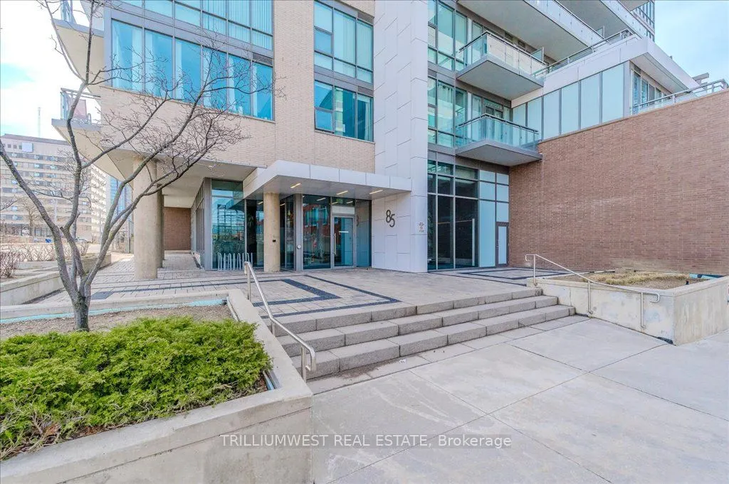 85 Duke Street W, #1702