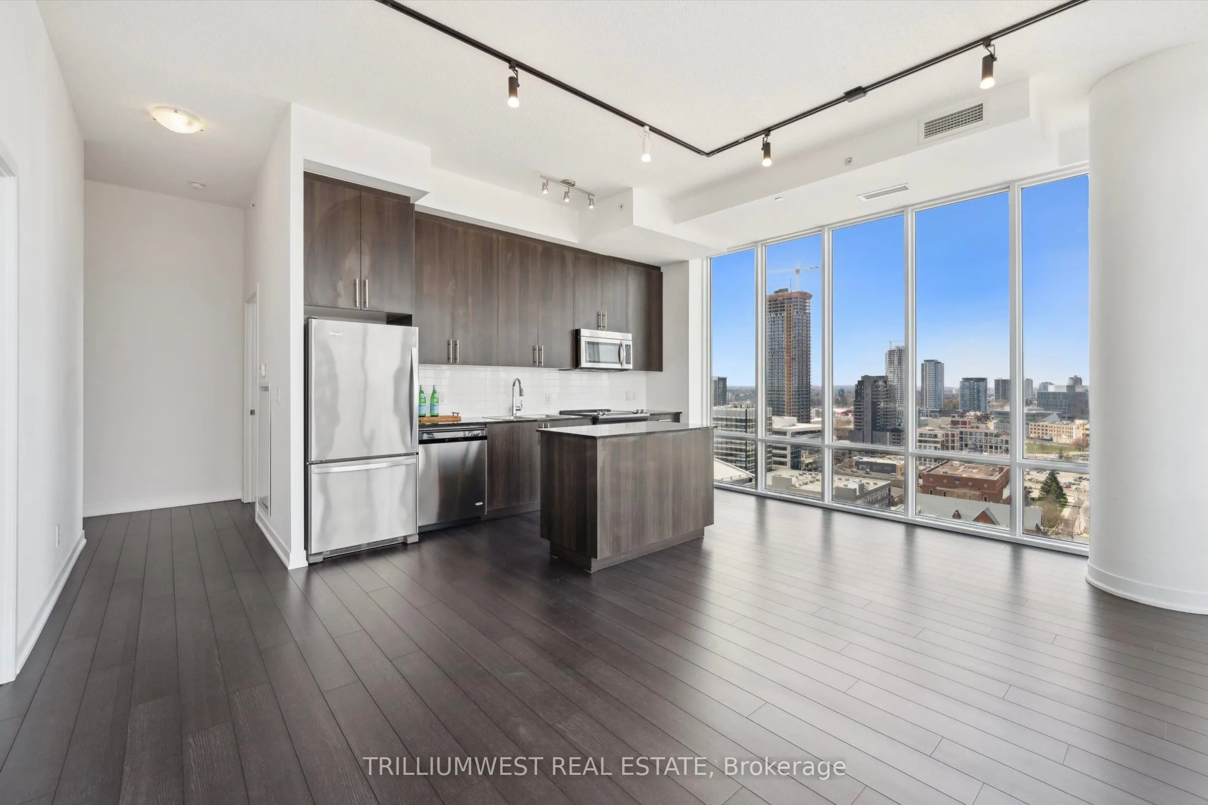 85 Duke Street W, #1702