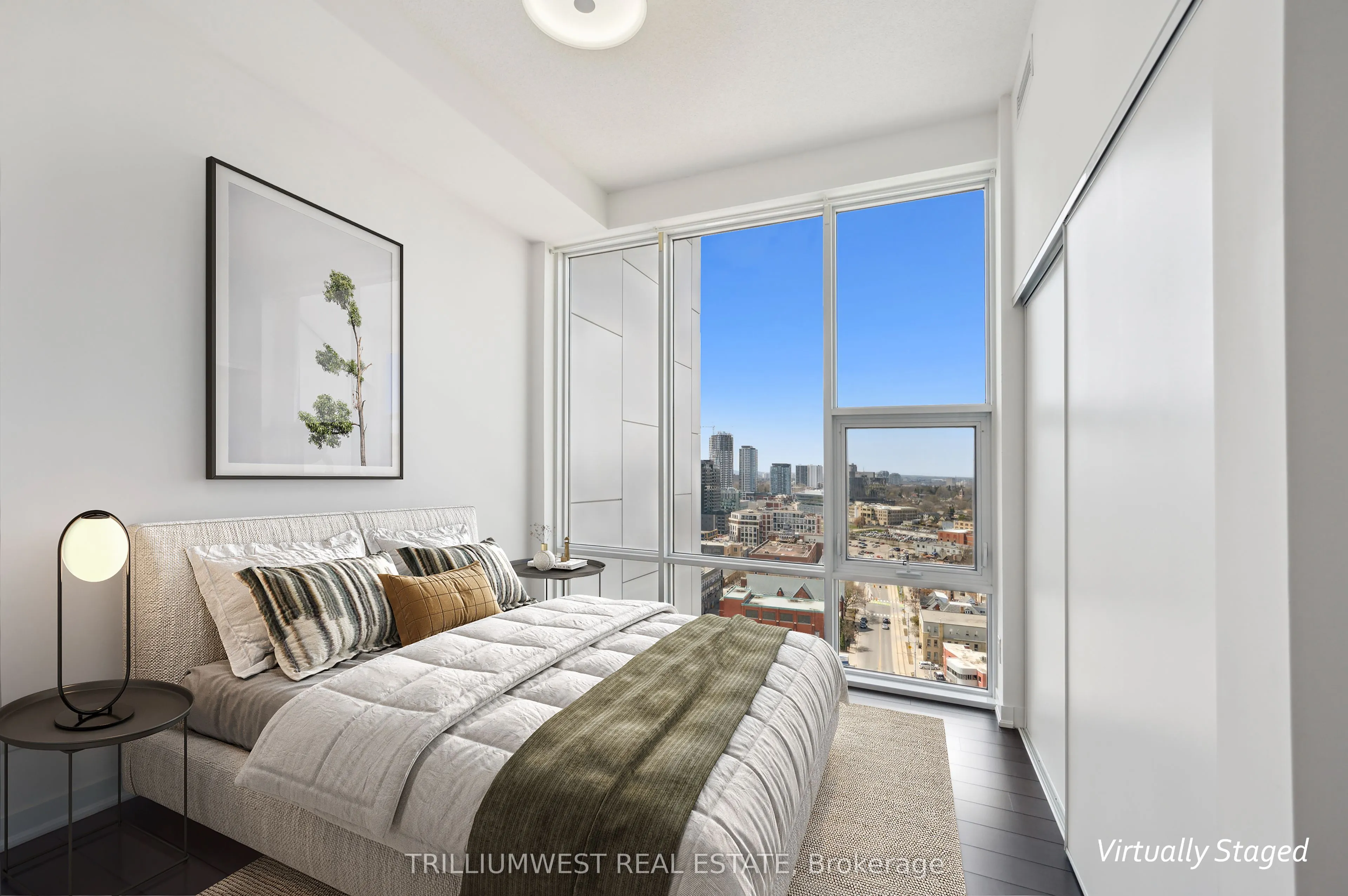 85 Duke Street W, #1702