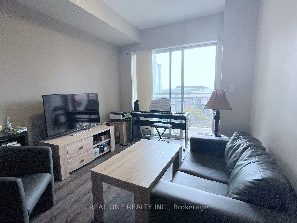 280 Lester Street, #514