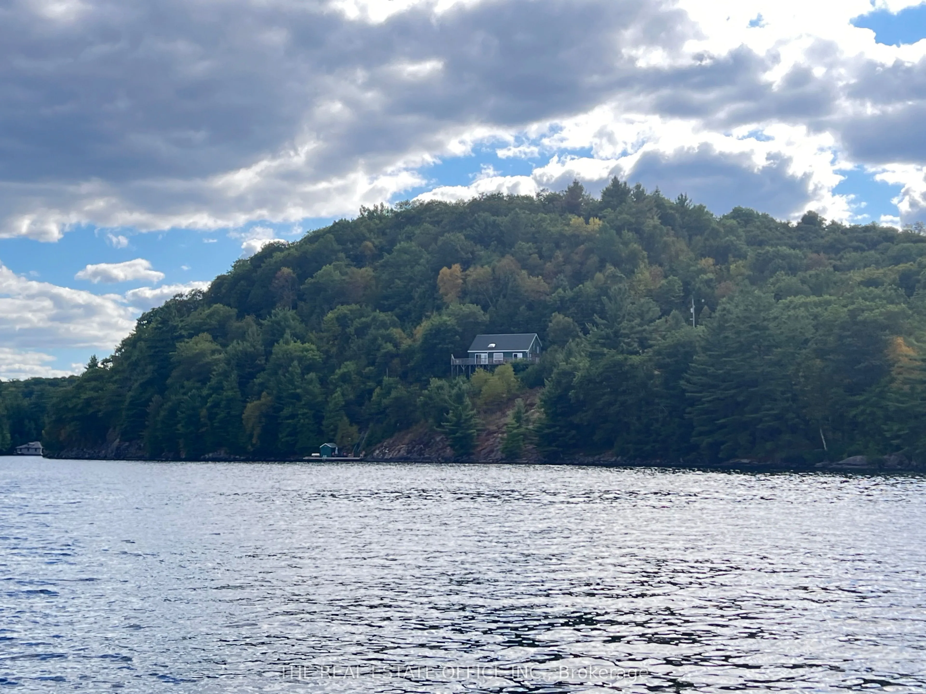 12 Island M