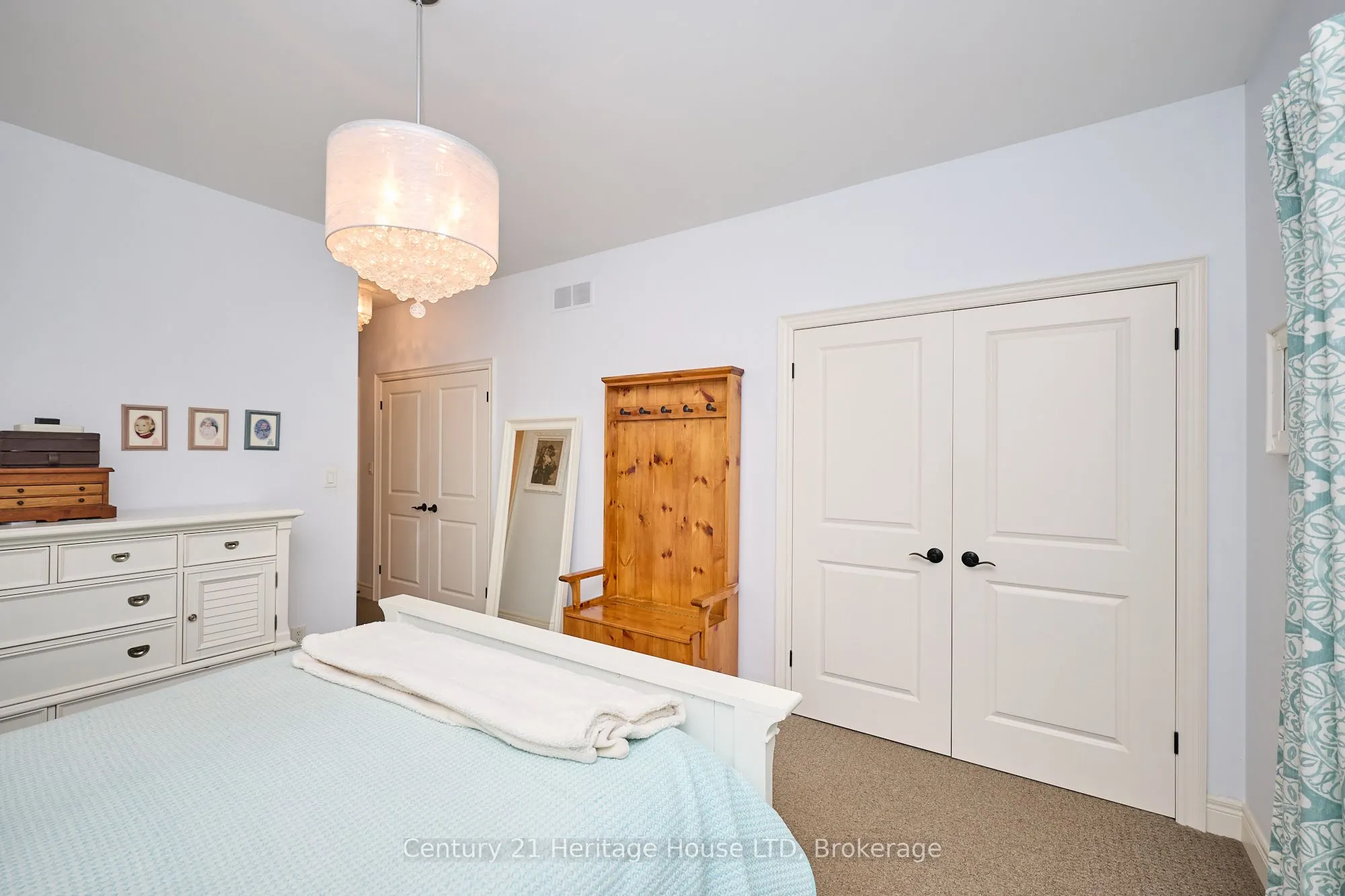 32 Sunrise Court