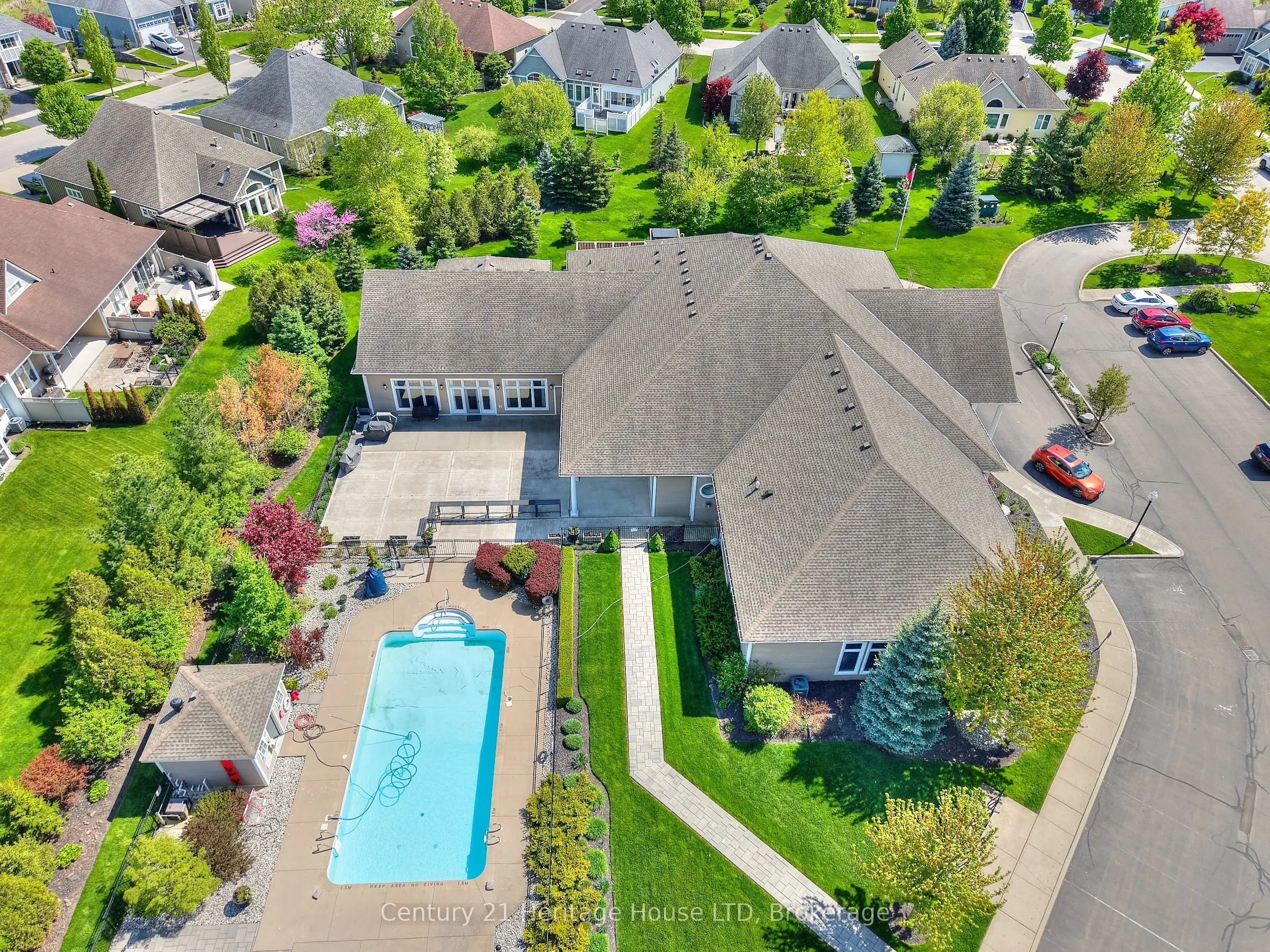 32 Sunrise Court