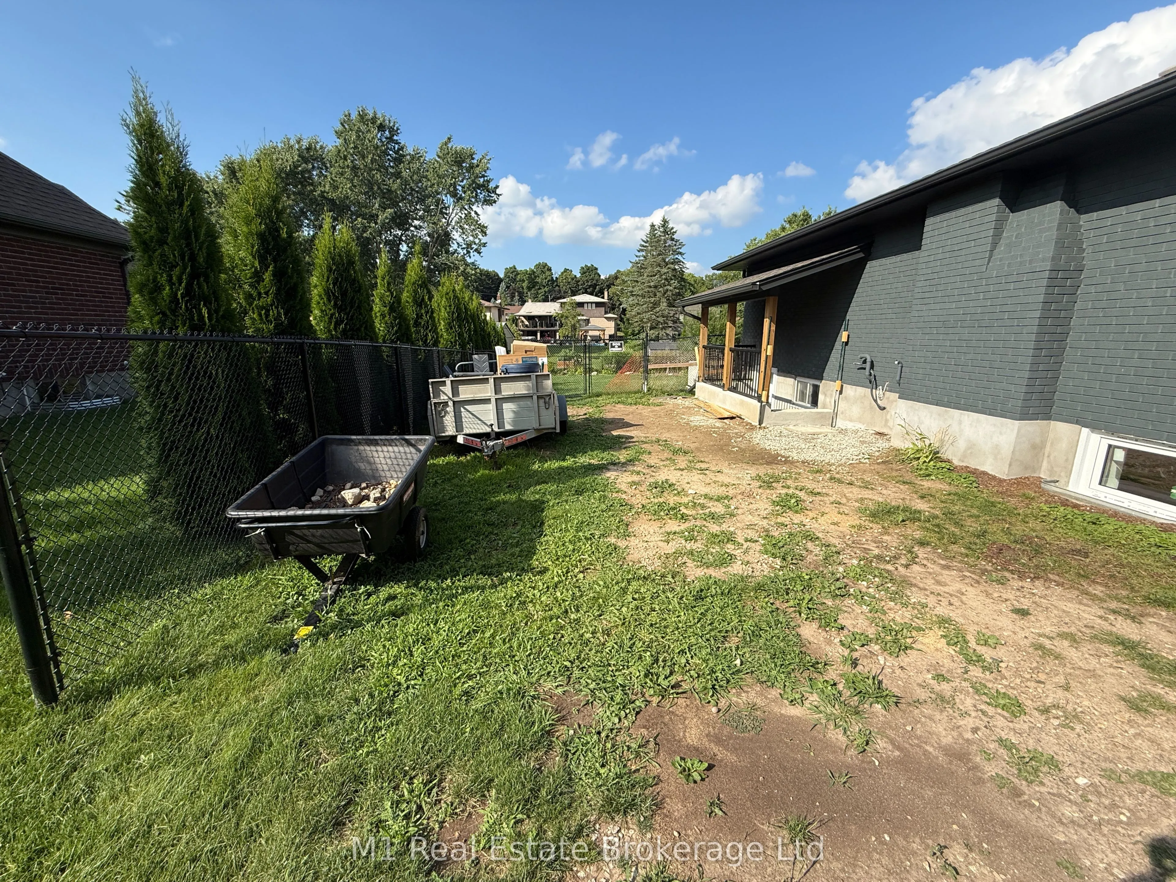 18 Promenade Road, #LL