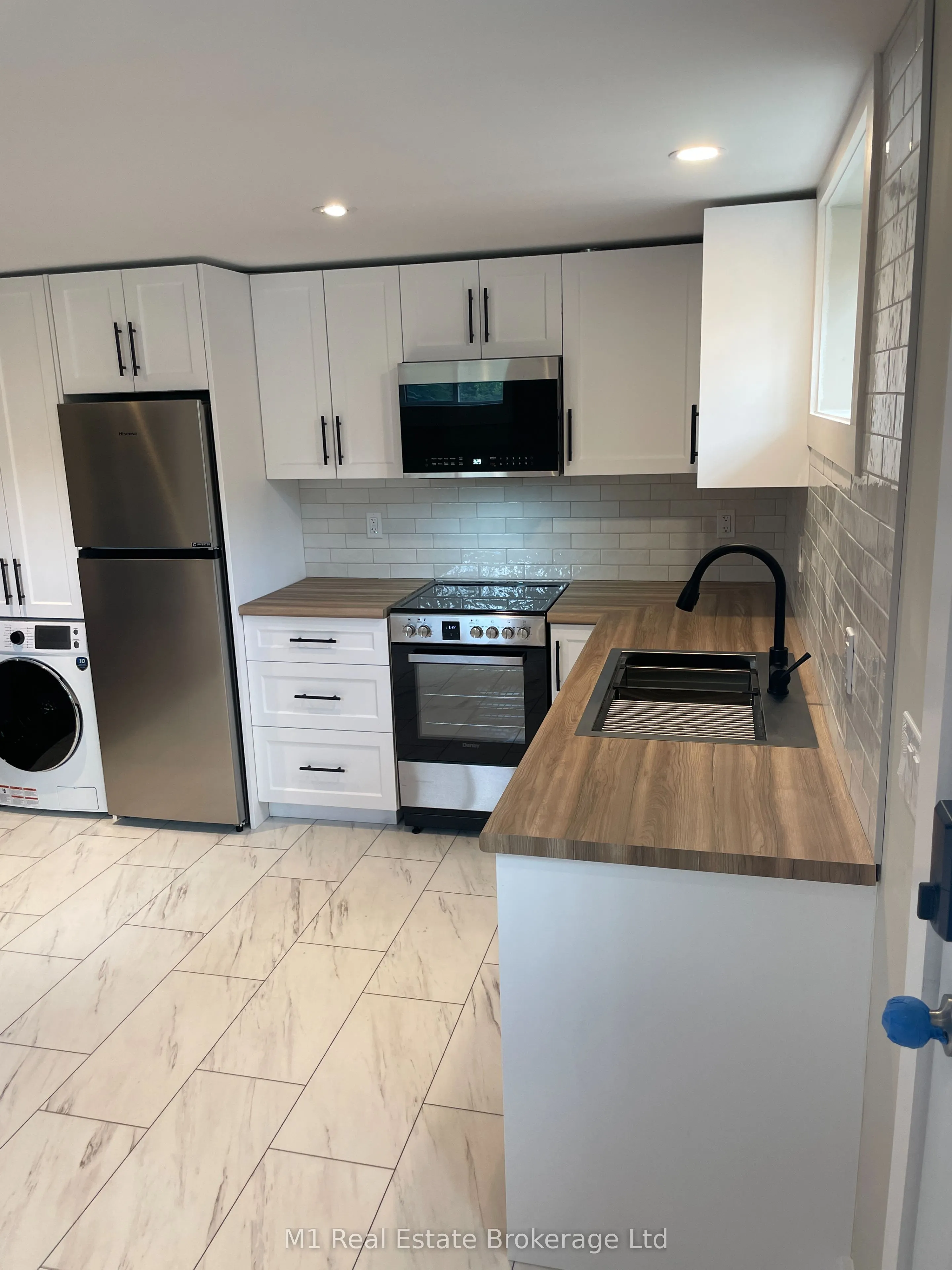 18 Promenade Road, #LL