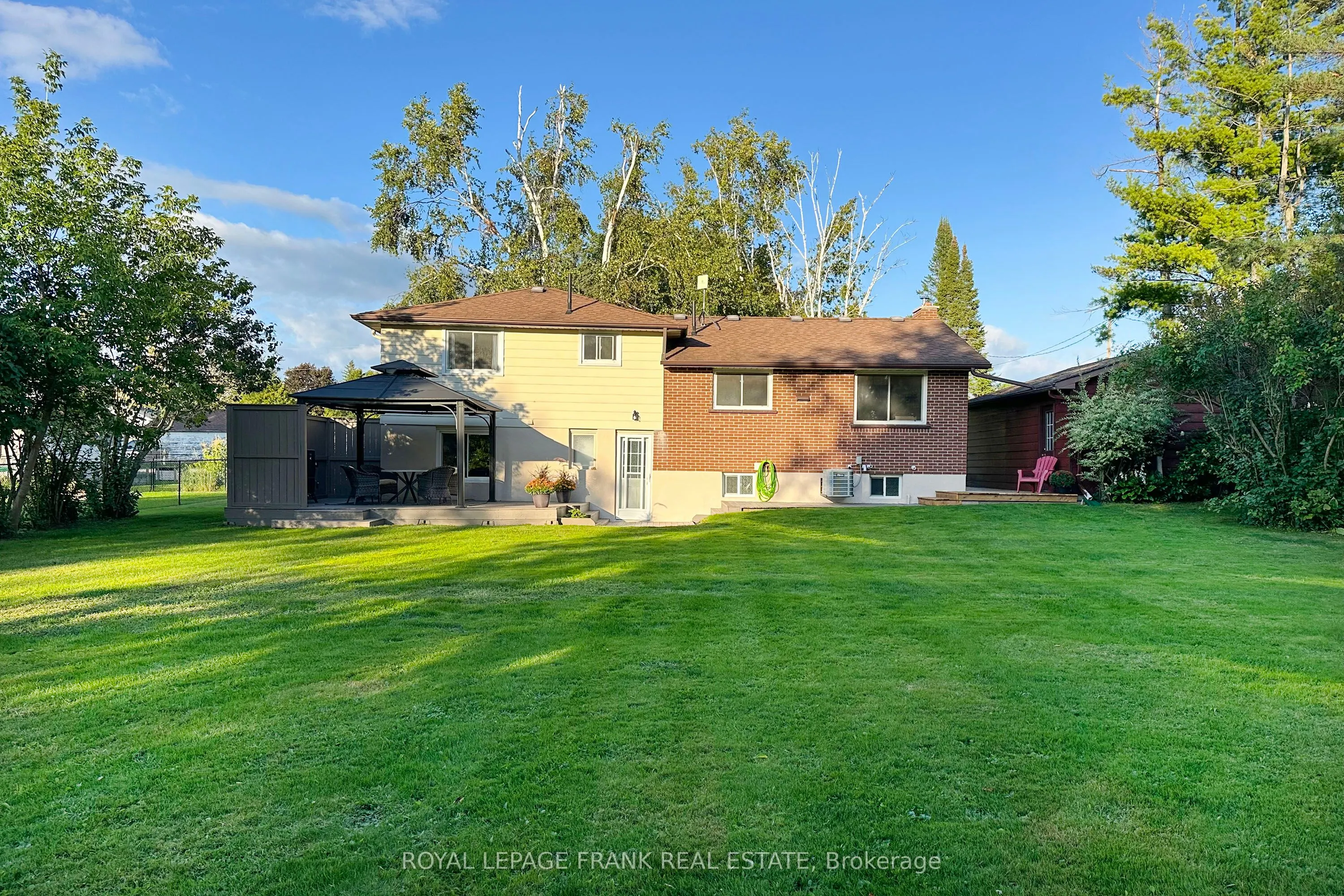 4 Arbour Court