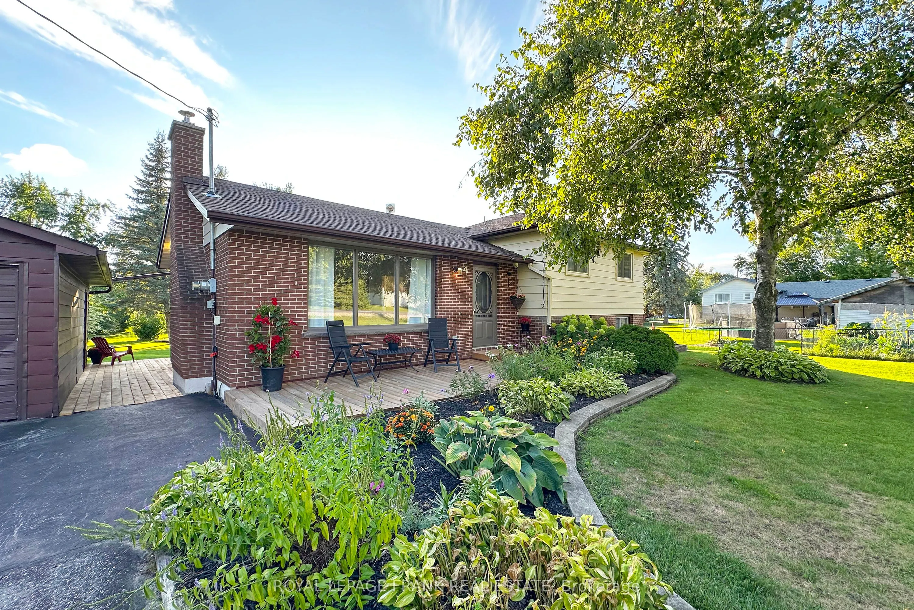 4 Arbour Court